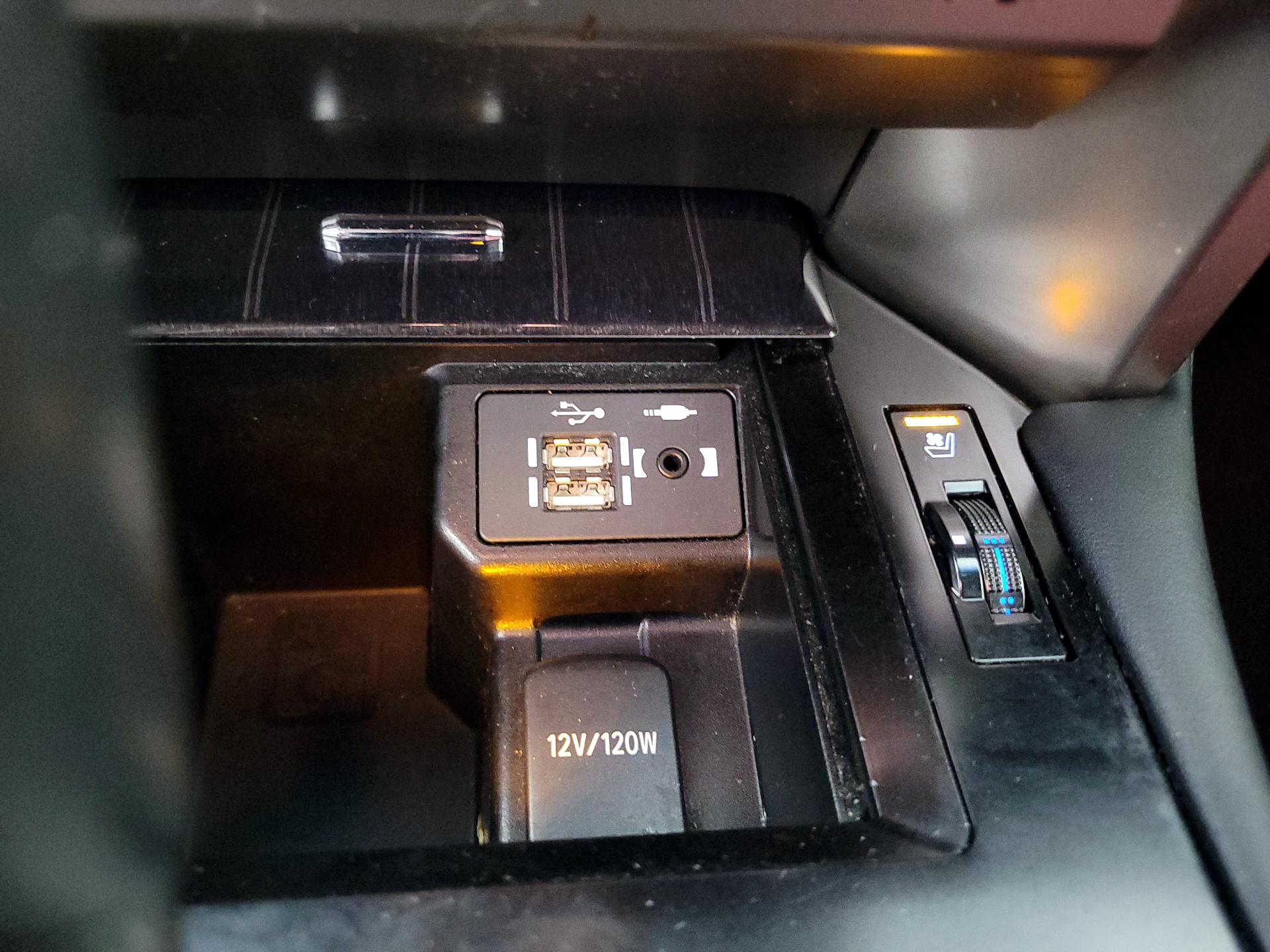 Thumbnail: 2021 Lexus GX - 19