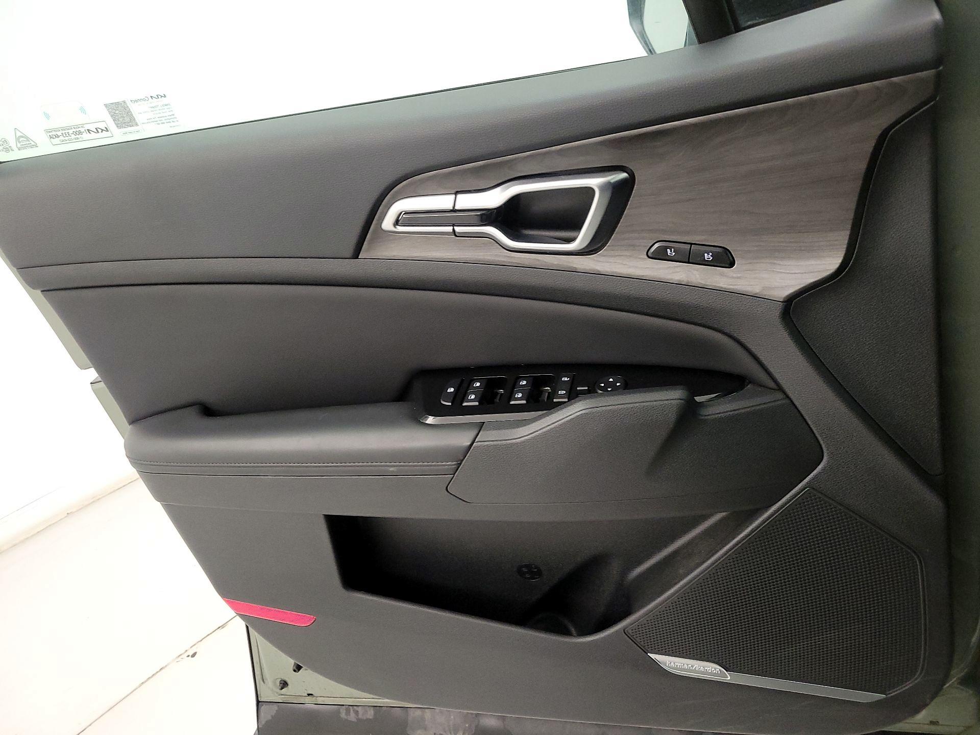 Thumbnail: 2023 Kia Sportage - 12