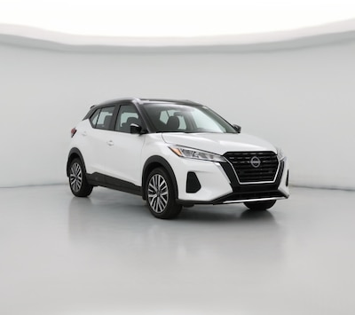 White 2024 Nissan Kicks SV