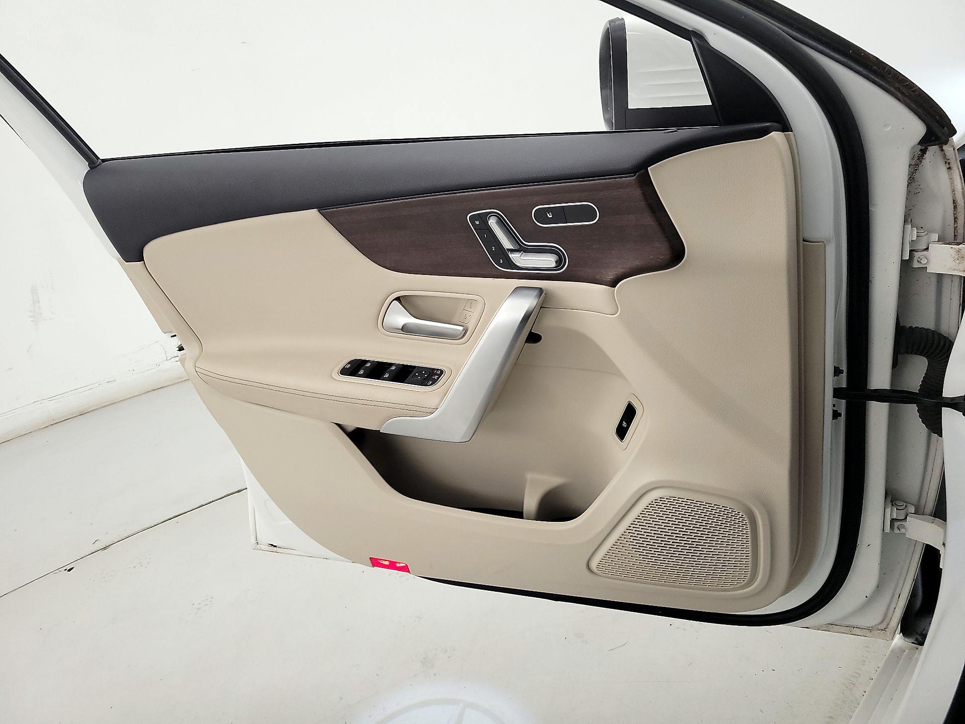 Thumbnail: 2019 Mercedes-Benz A-Class - 12