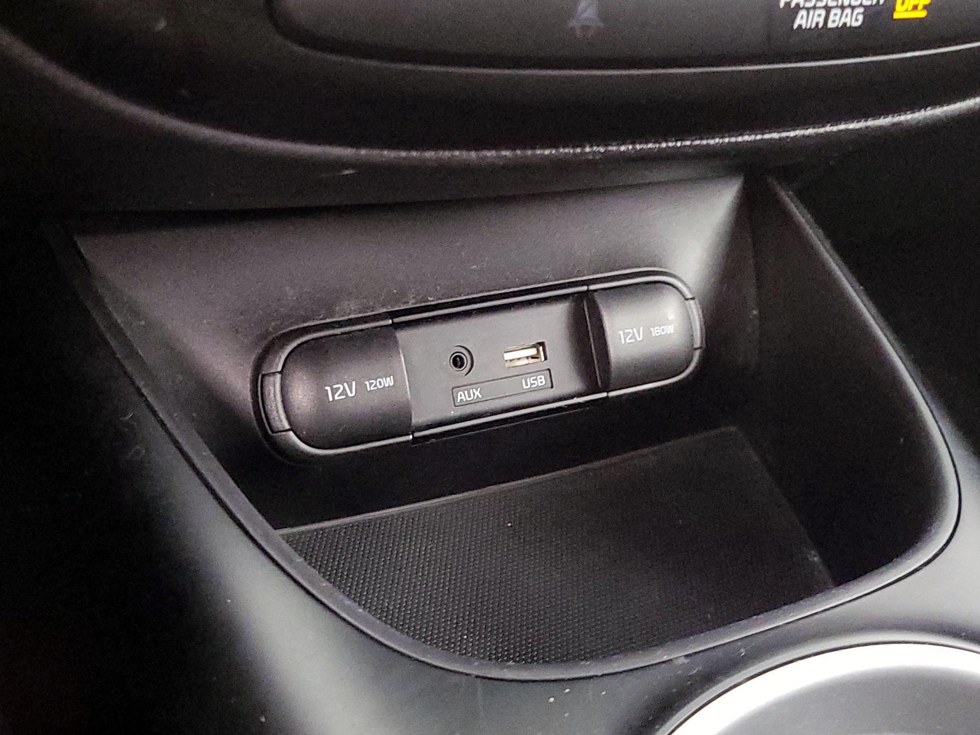 Thumbnail: 2016 Kia Soul - 17