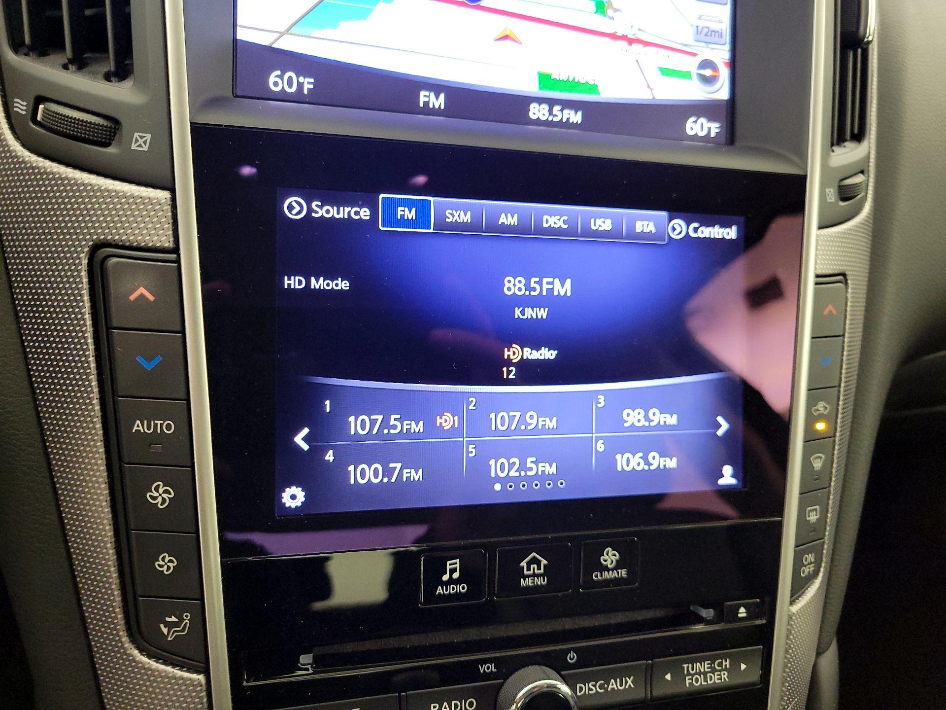 Thumbnail: 2015 INFINITI Q50 - 16