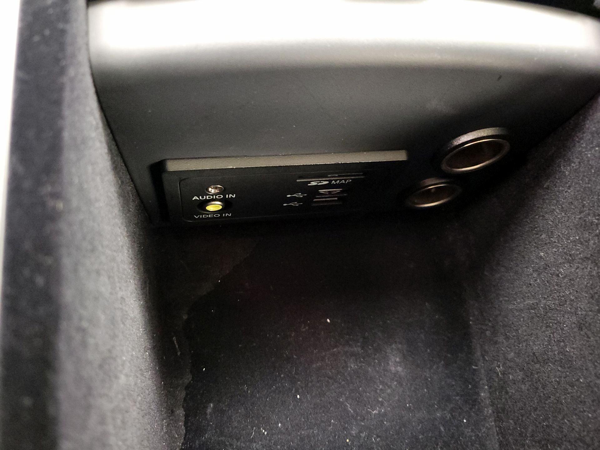 Thumbnail: 2015 INFINITI Q50 - 19