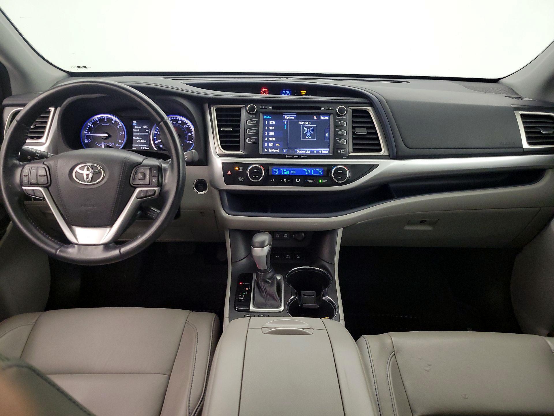 Thumbnail: 2018 Toyota Highlander - 9