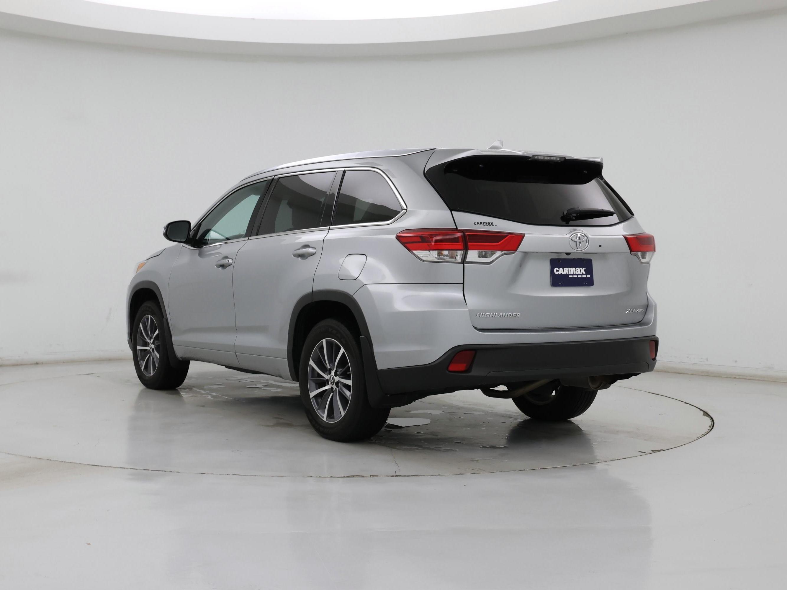 Thumbnail: 2018 Toyota Highlander - 2