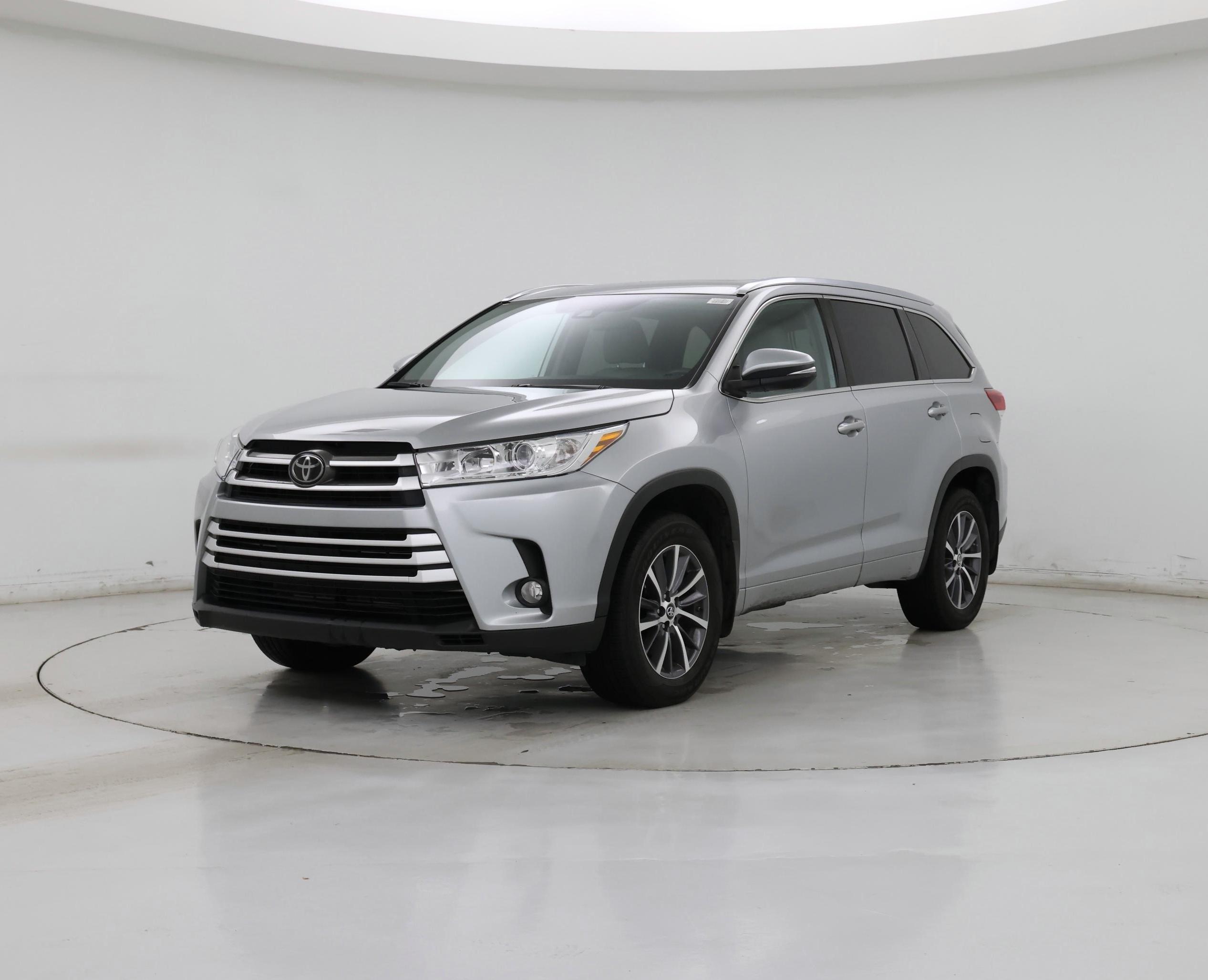 Thumbnail: 2018 Toyota Highlander - 4