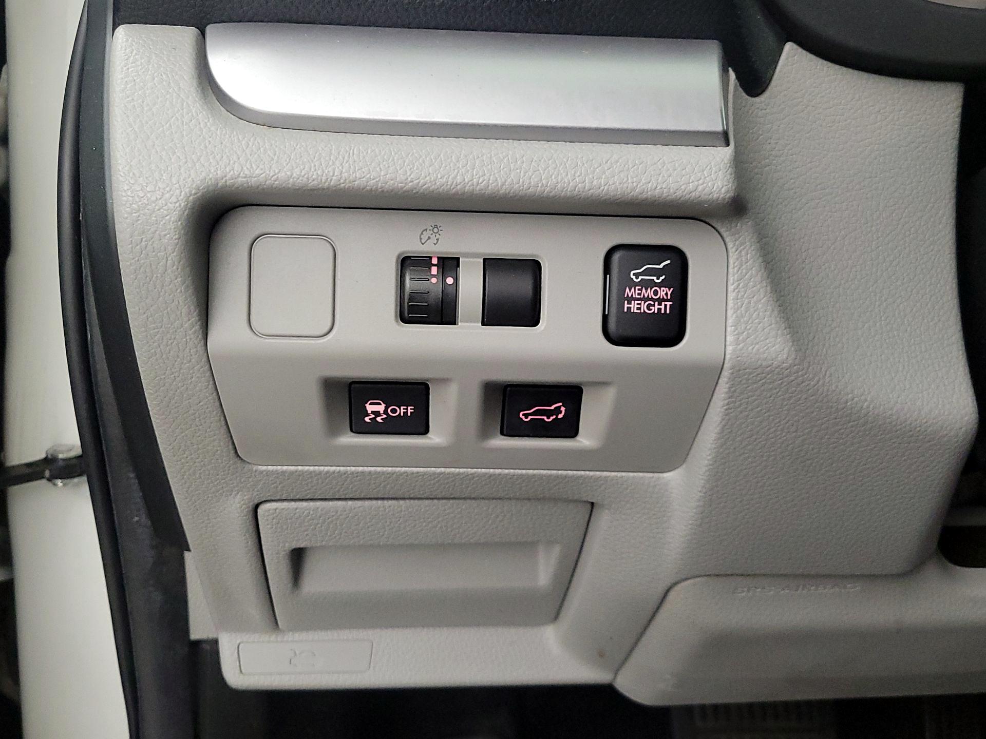 Thumbnail: 2015 Subaru Forester - 13