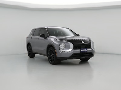 Gray 2023 Mitsubishi Outlander SE Black Edition
