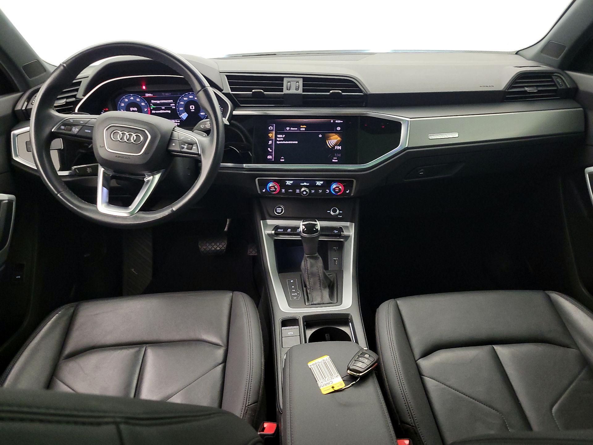 Thumbnail: 2021 Audi Q3 - 9