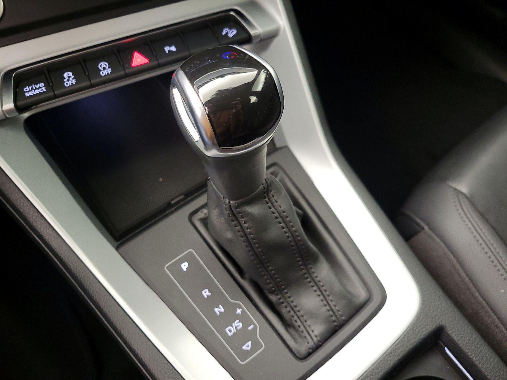 Thumbnail: 2021 Audi Q3 - 17