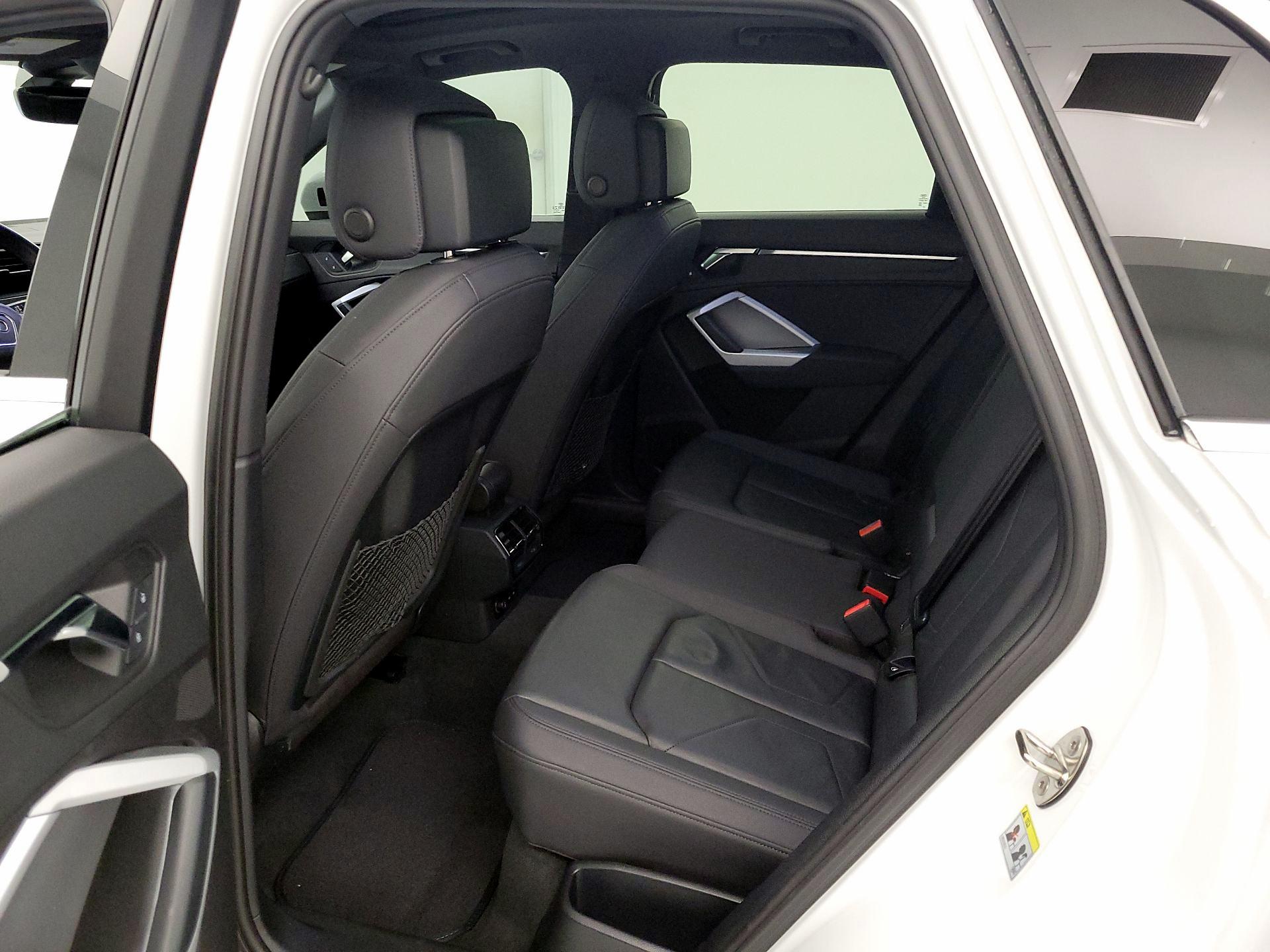 Thumbnail: 2021 Audi Q3 - 20