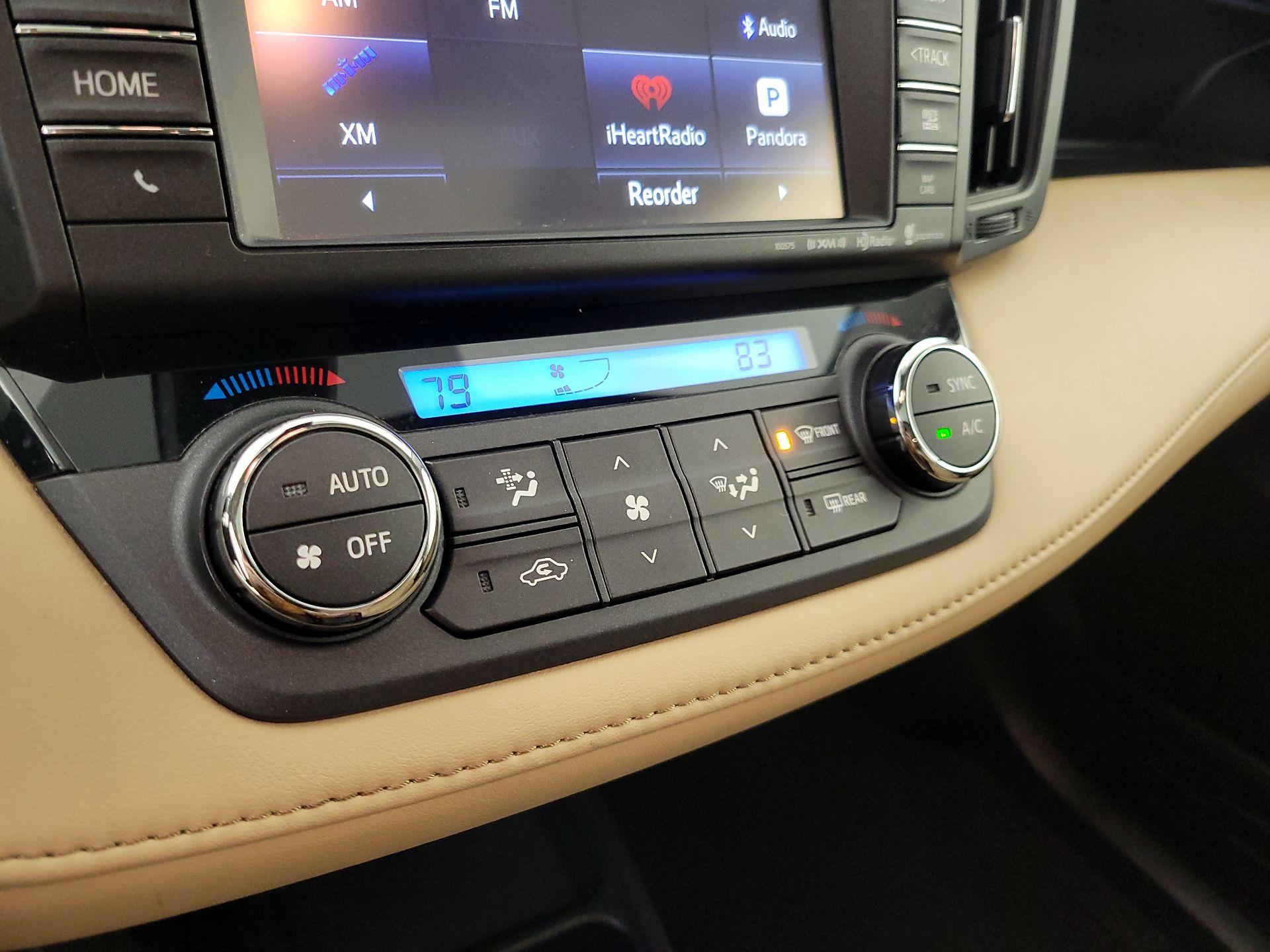 Thumbnail: 2016 Toyota RAV4 - 16