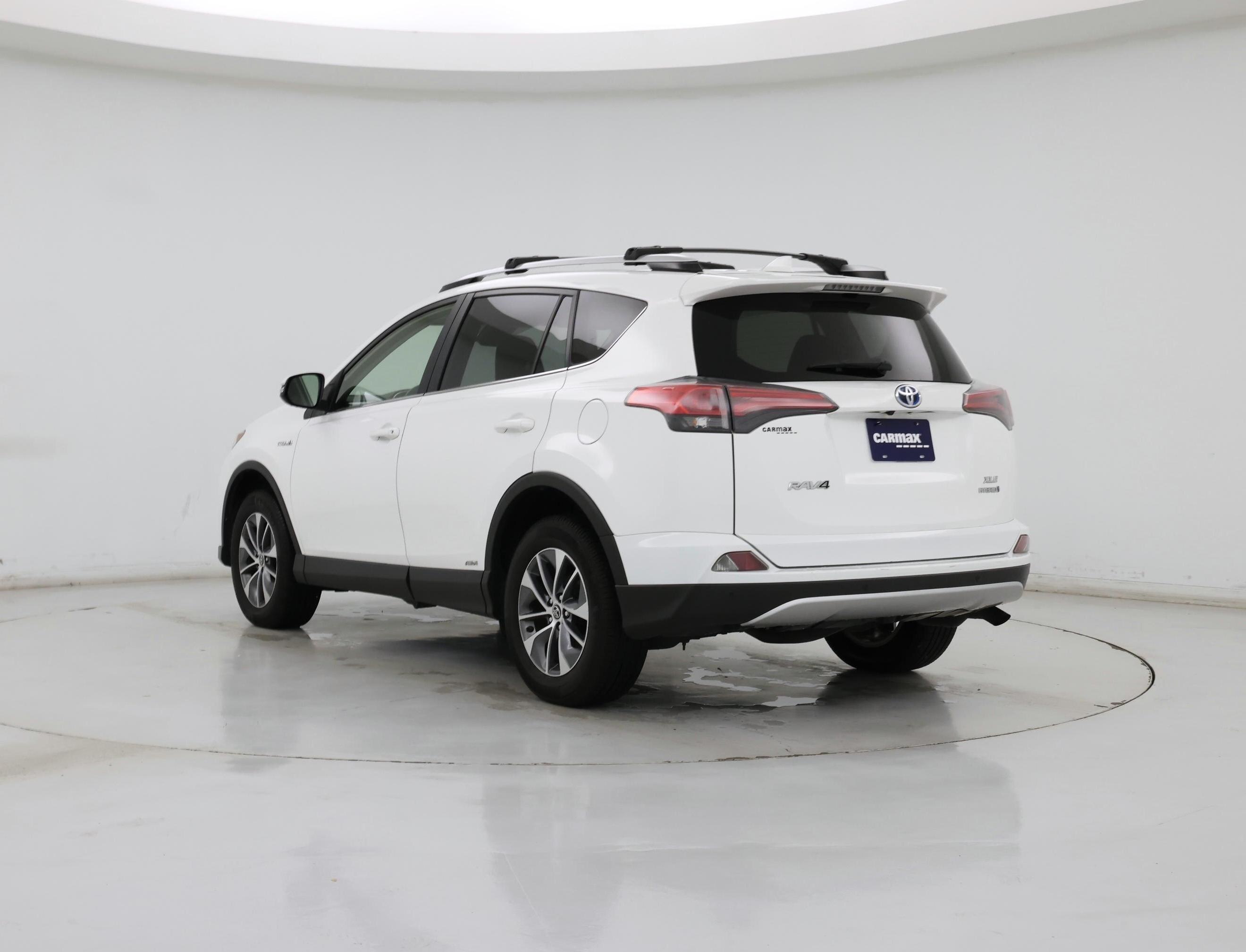 Thumbnail: 2016 Toyota RAV4 - 2