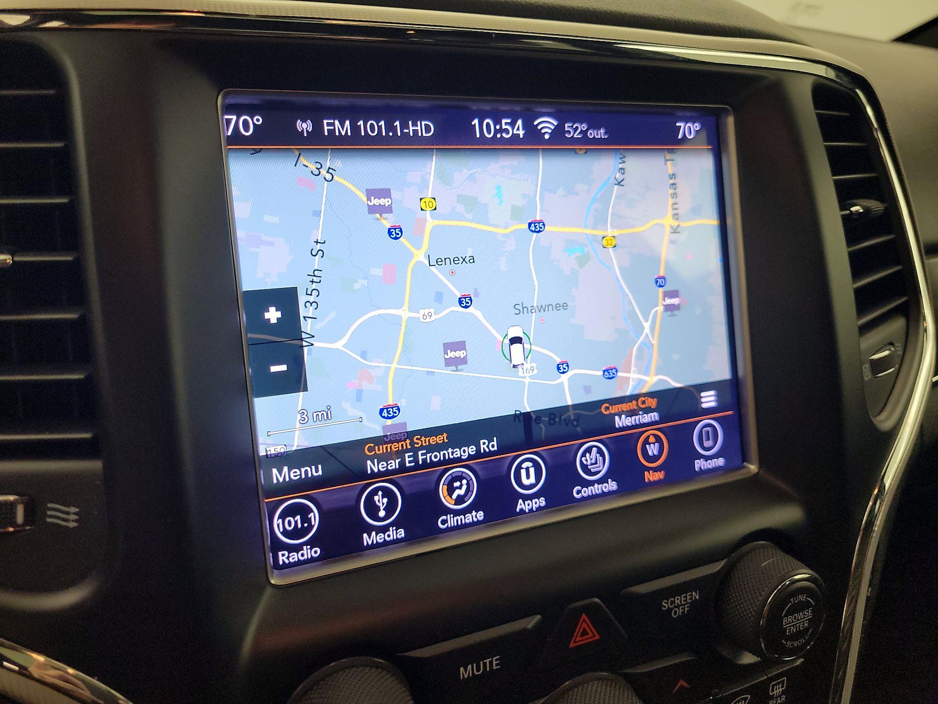 Thumbnail: 2018 Jeep Grand Cherokee - 14