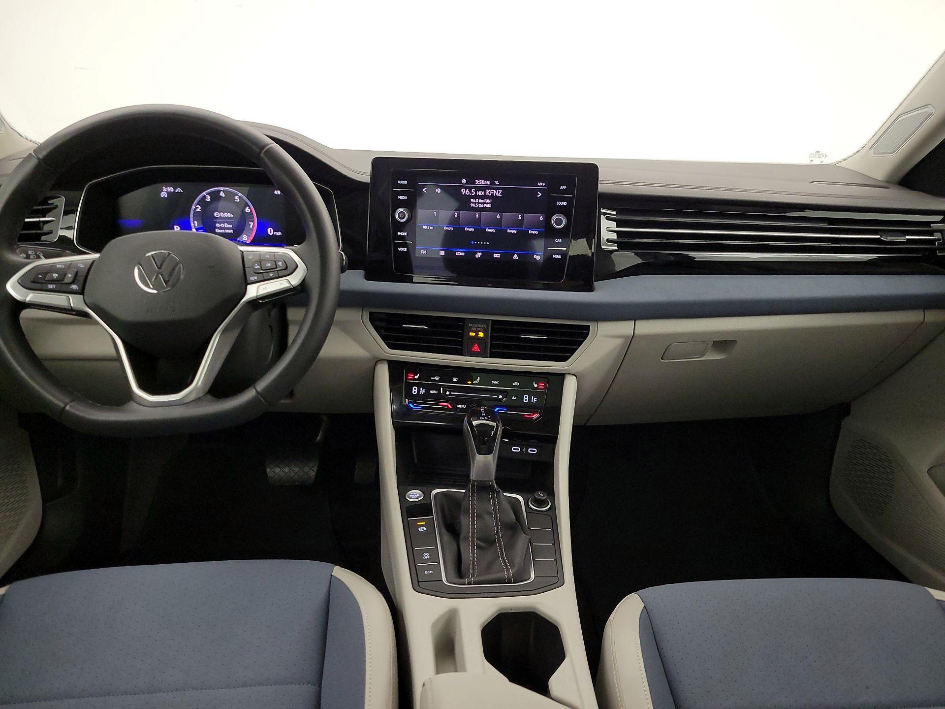 Thumbnail: 2025 Volkswagen Jetta - 9