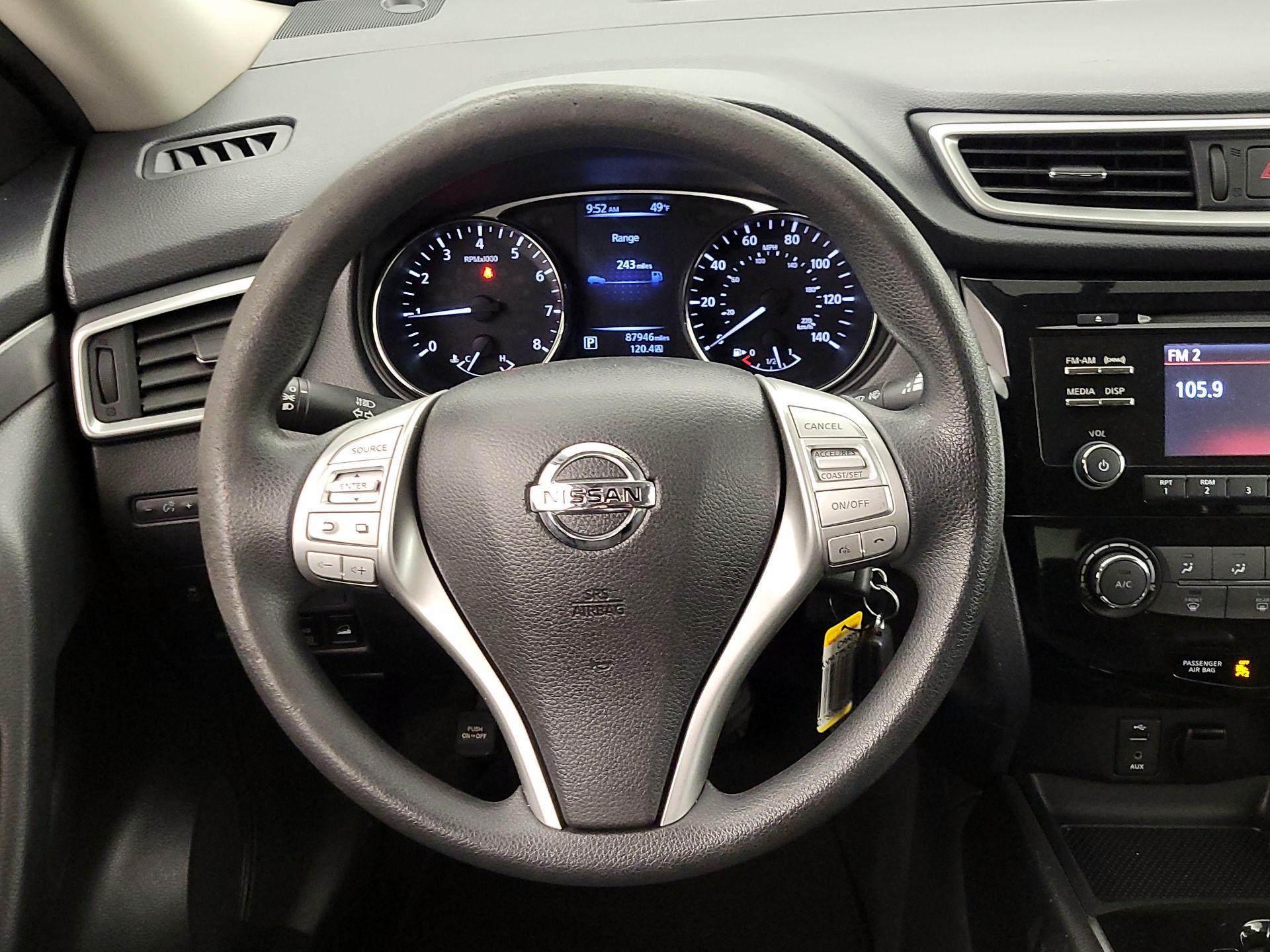 Thumbnail: 2016 Nissan Rogue - 10