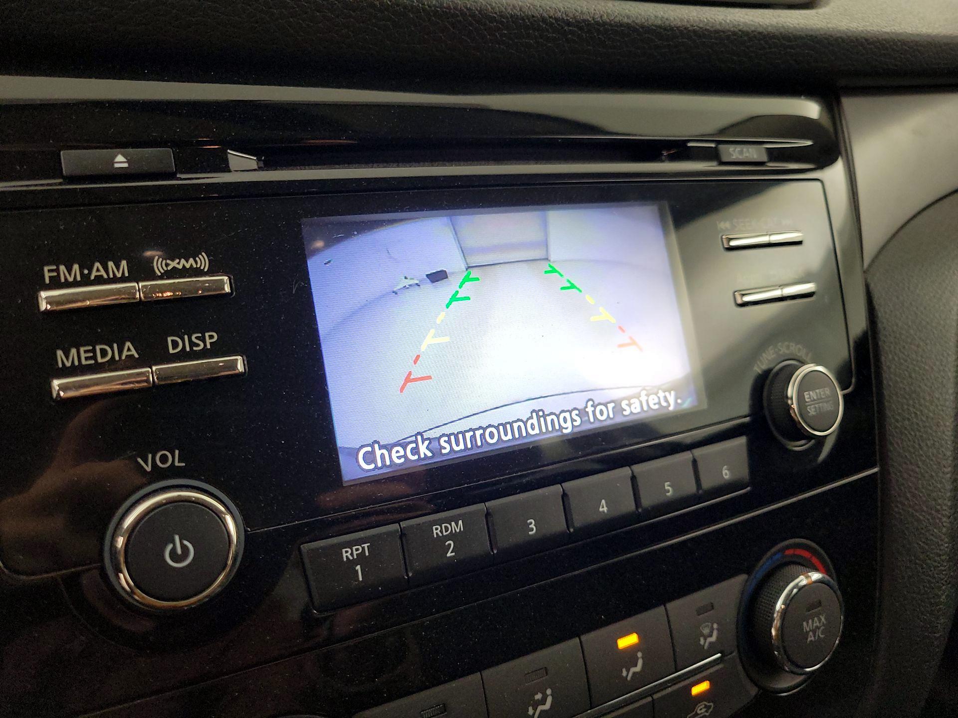 Thumbnail: 2016 Nissan Rogue - 14