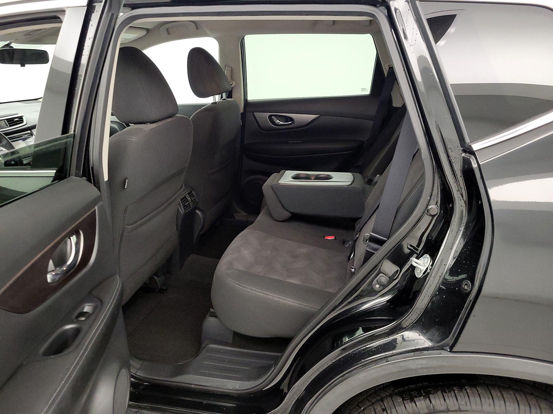 Thumbnail: 2016 Nissan Rogue - 19