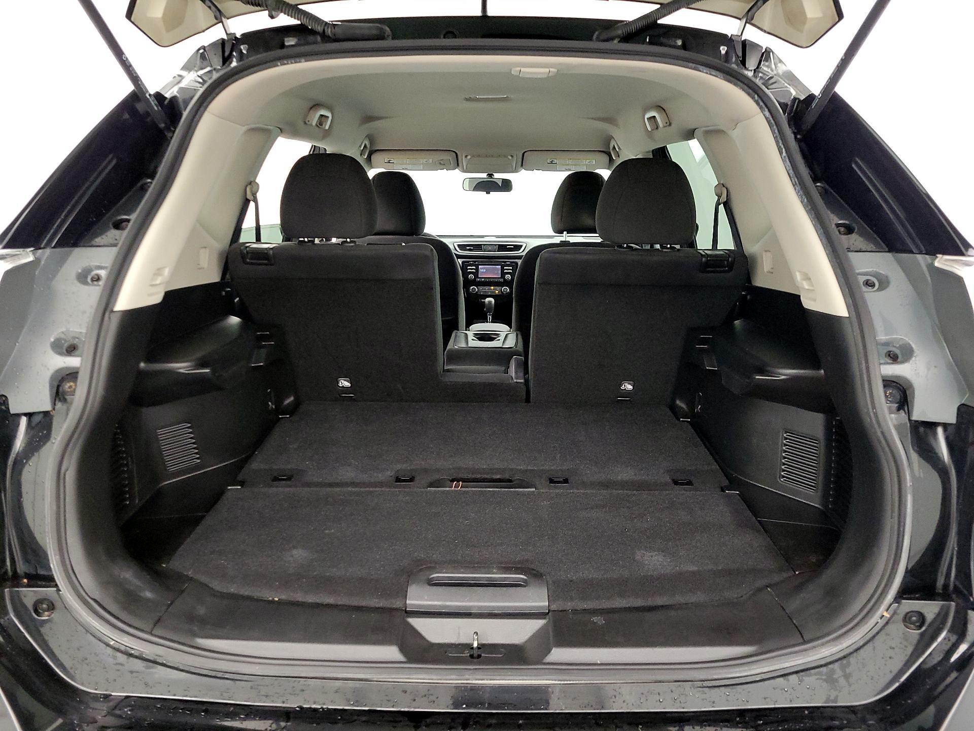 Thumbnail: 2016 Nissan Rogue - 20