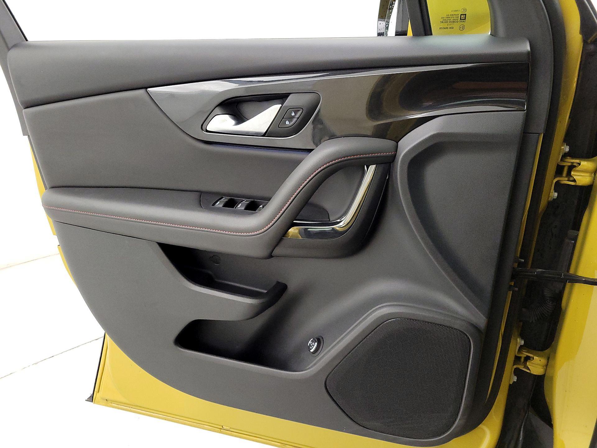 Thumbnail: 2022 Chevrolet Blazer - 12