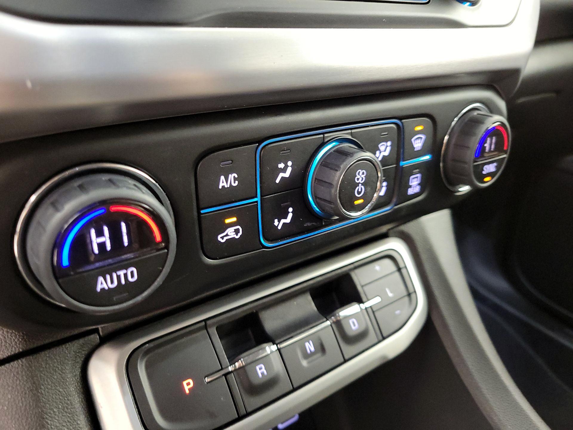 Thumbnail: 2023 GMC Acadia - 17