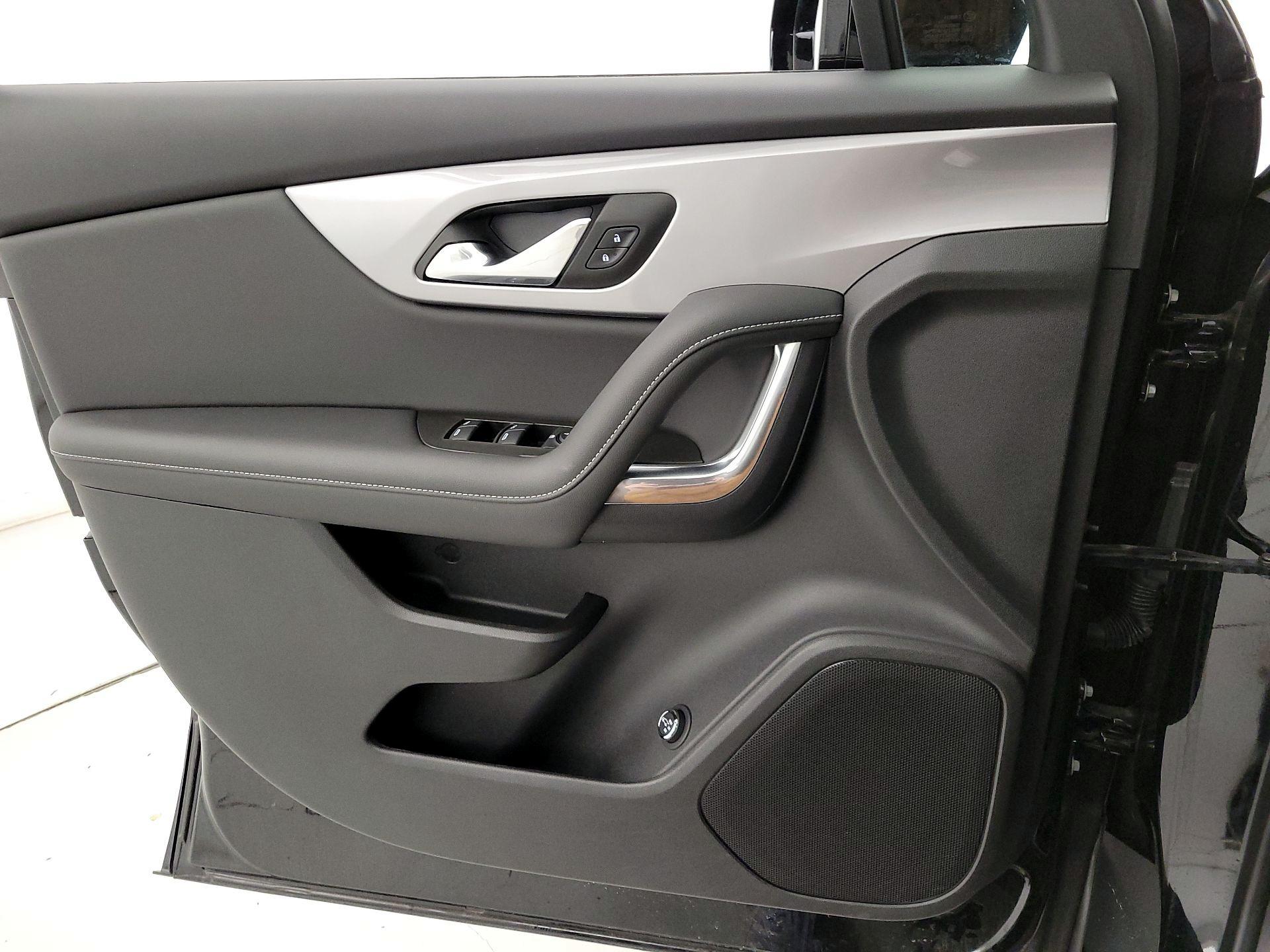 Thumbnail: 2023 Chevrolet Blazer - 12