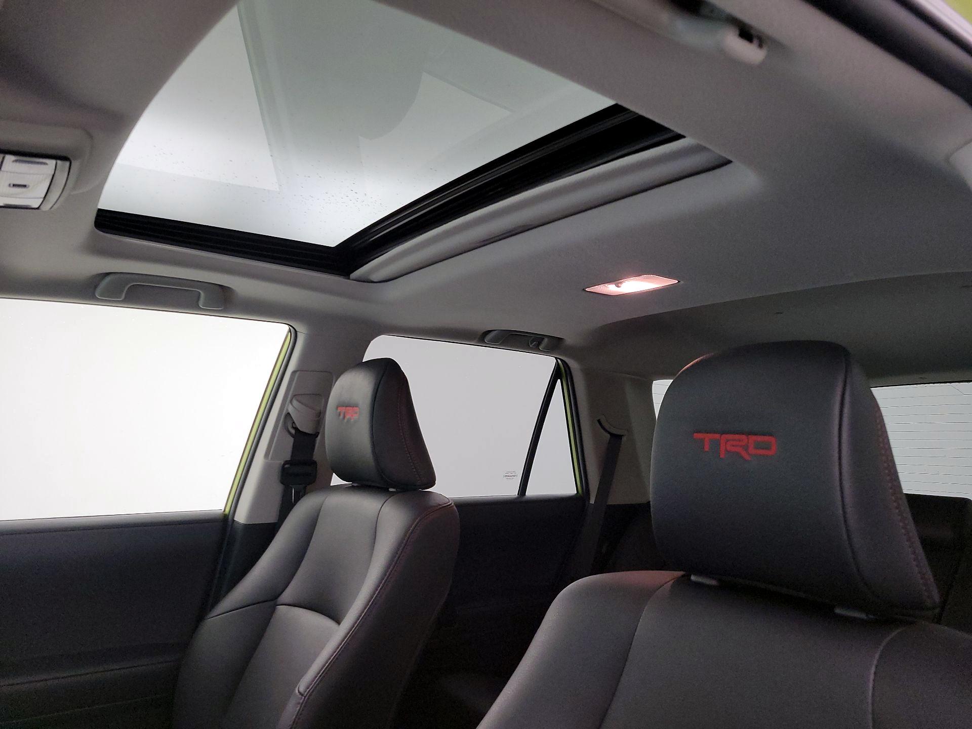 Thumbnail: 2022 Toyota 4Runner - 20