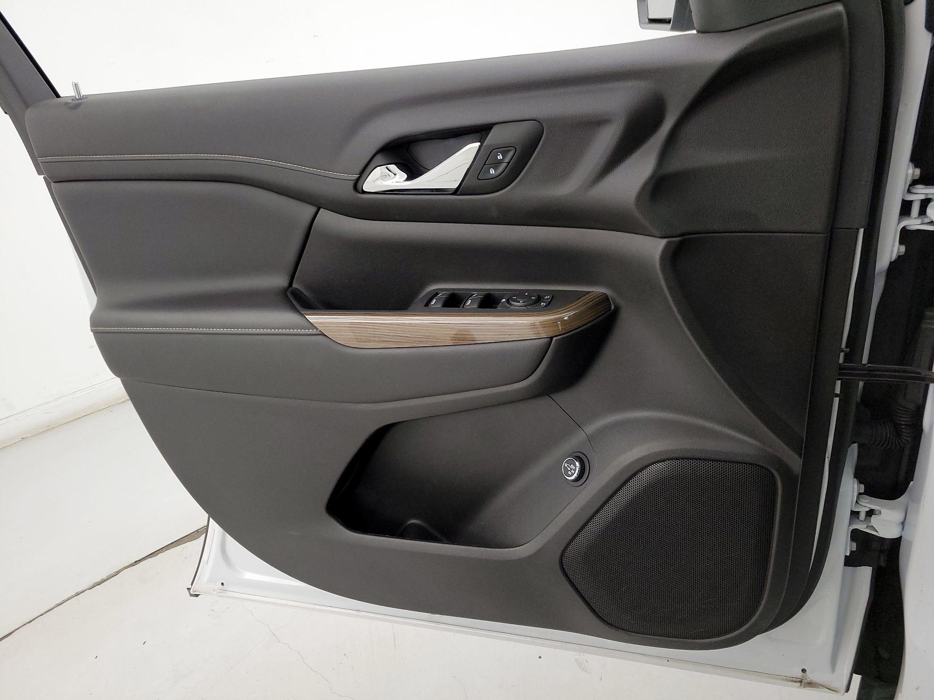 Thumbnail: 2023 GMC Acadia - 12