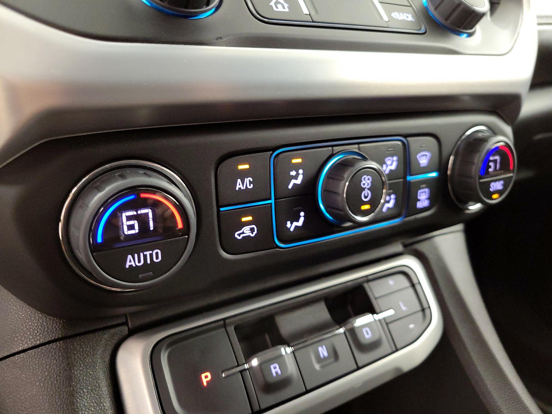 Thumbnail: 2023 GMC Acadia - 16