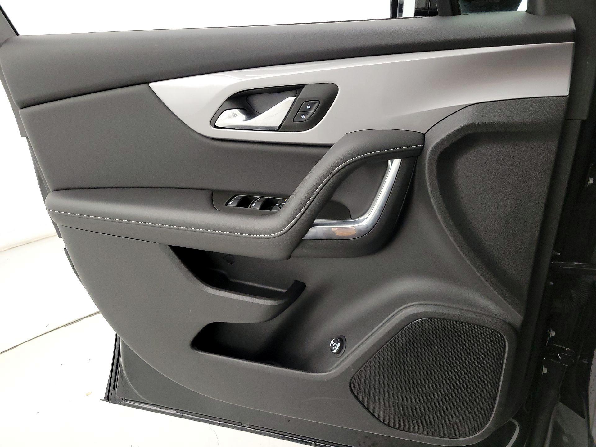 Thumbnail: 2023 Chevrolet Blazer - 12