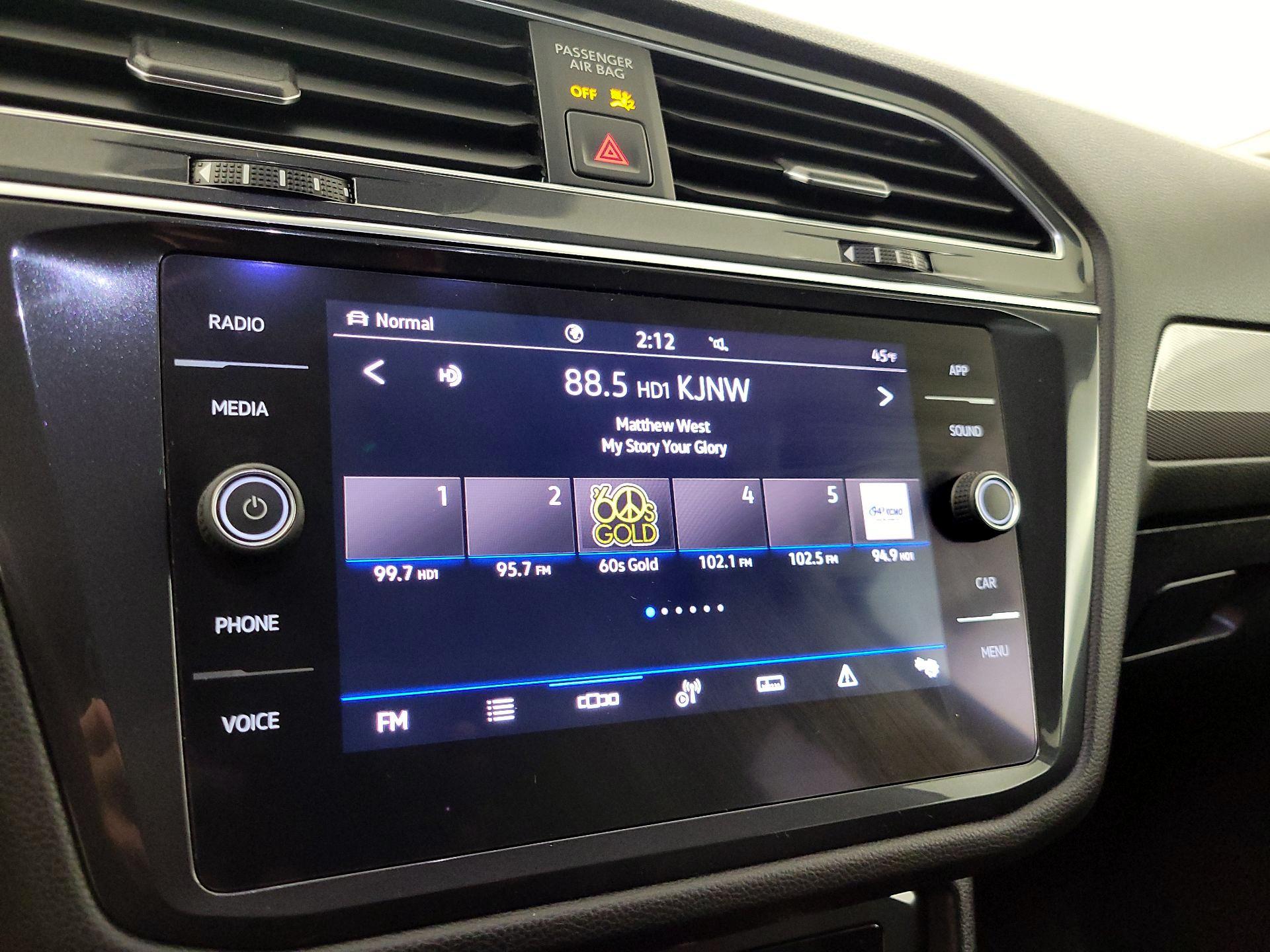 Thumbnail: 2022 Volkswagen Tiguan - 15