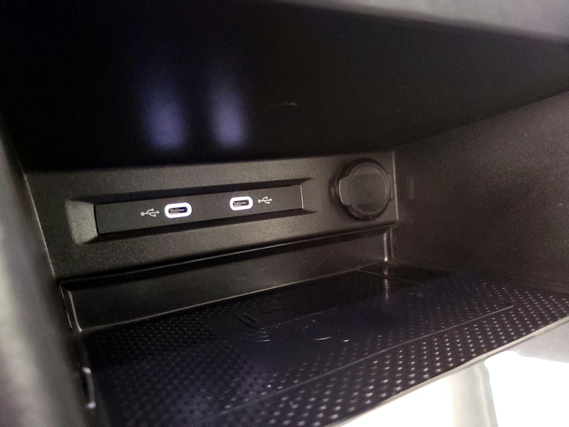 Thumbnail: 2022 Volkswagen Tiguan - 18