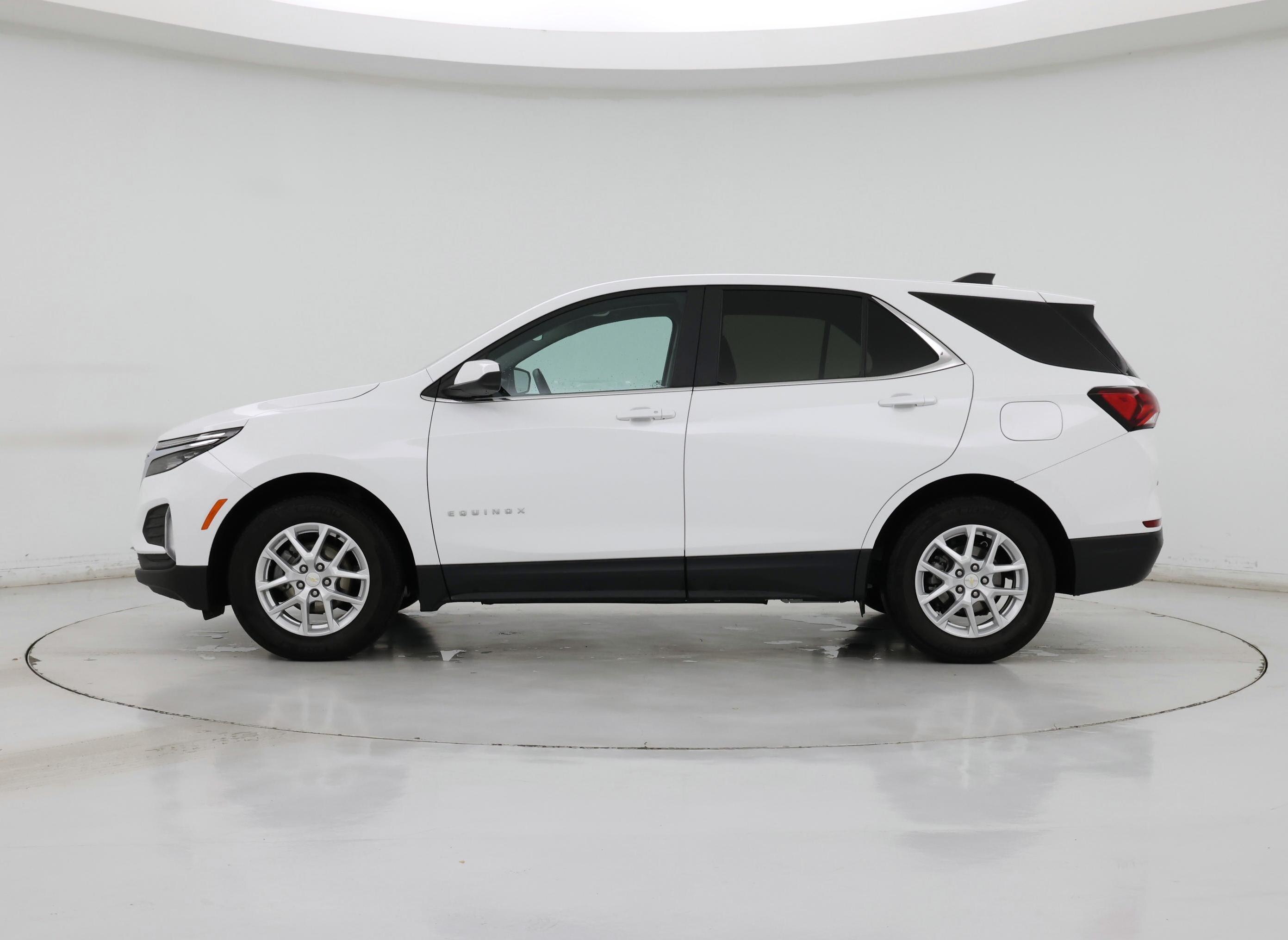 Thumbnail: 2023 Chevrolet Equinox - 3