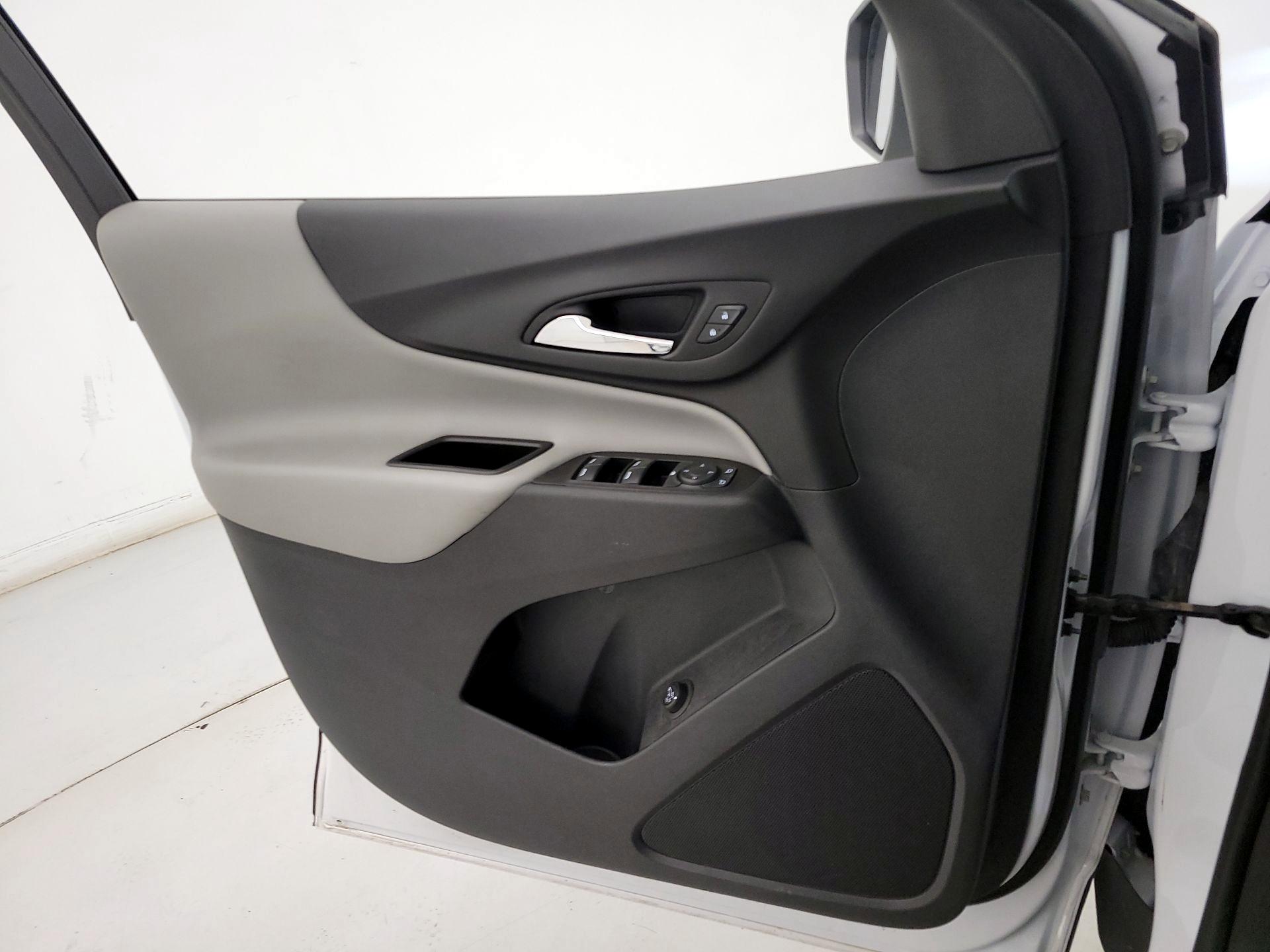 Thumbnail: 2022 Chevrolet Equinox - 12