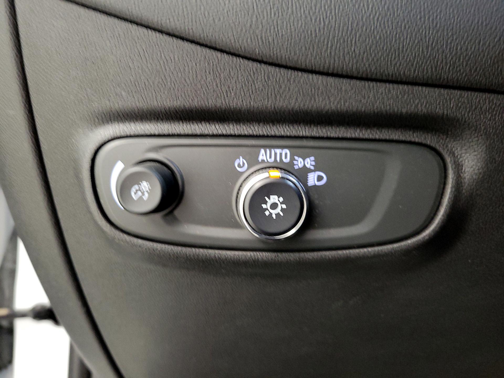 Thumbnail: 2022 Chevrolet Equinox - 13