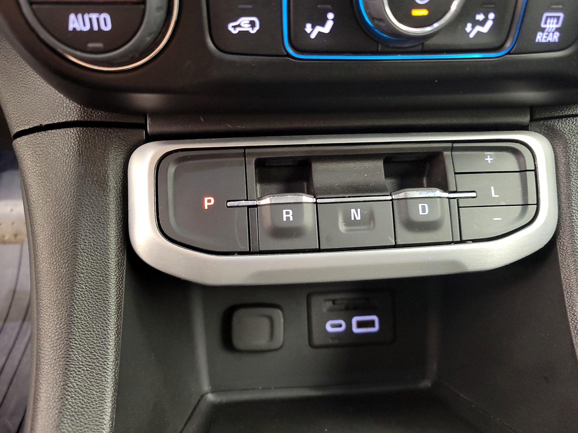 Thumbnail: 2023 GMC Acadia - 17