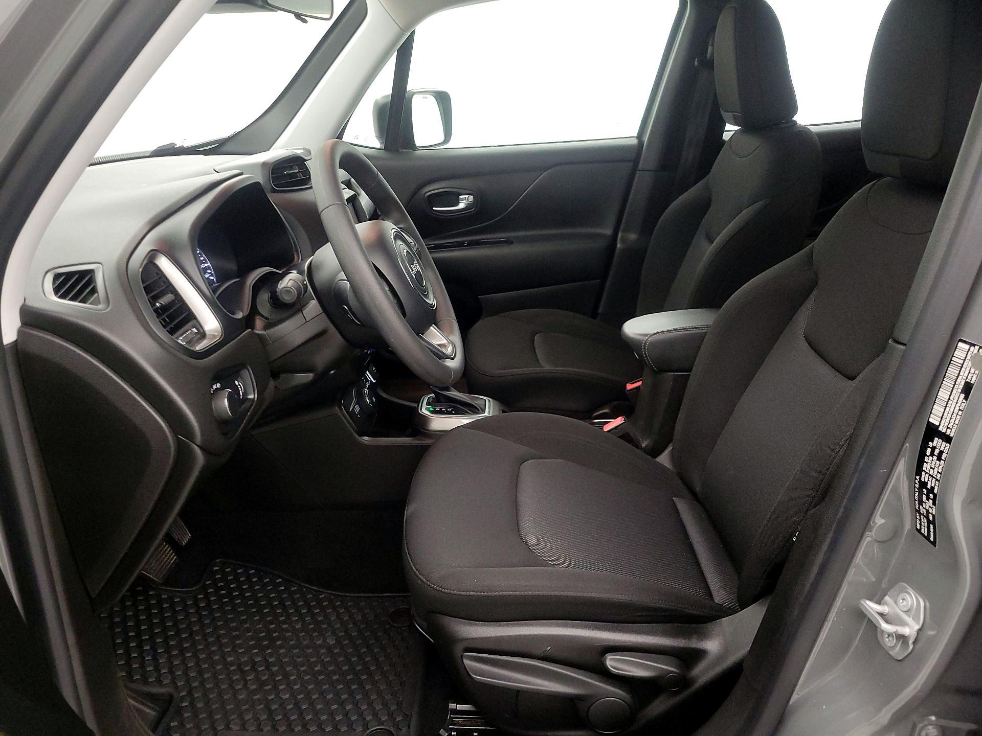 Thumbnail: 2022 Jeep Renegade - 11