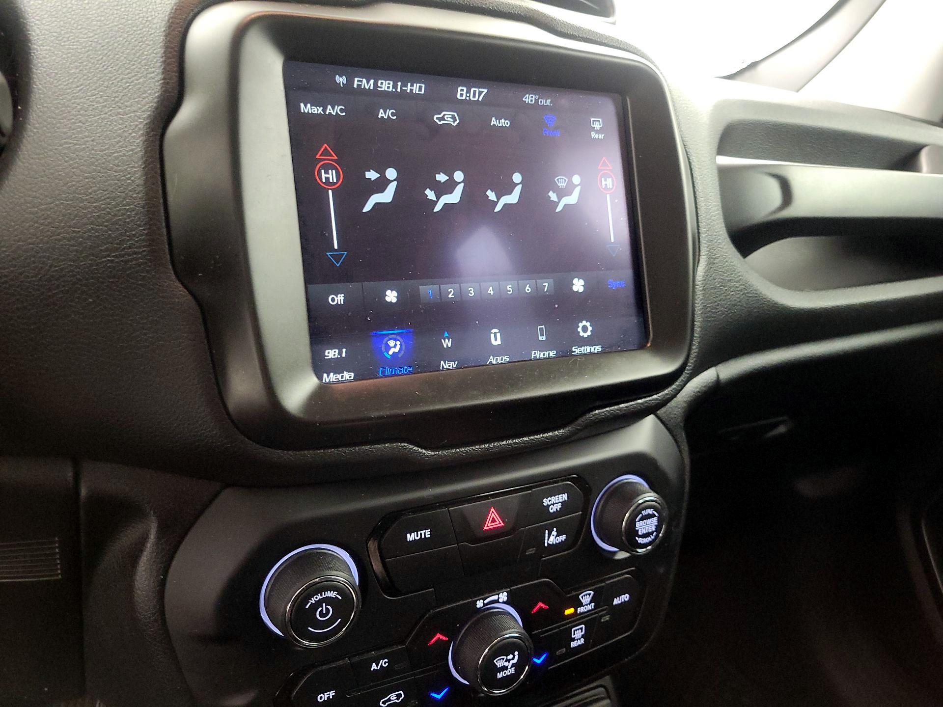 Thumbnail: 2022 Jeep Renegade - 17