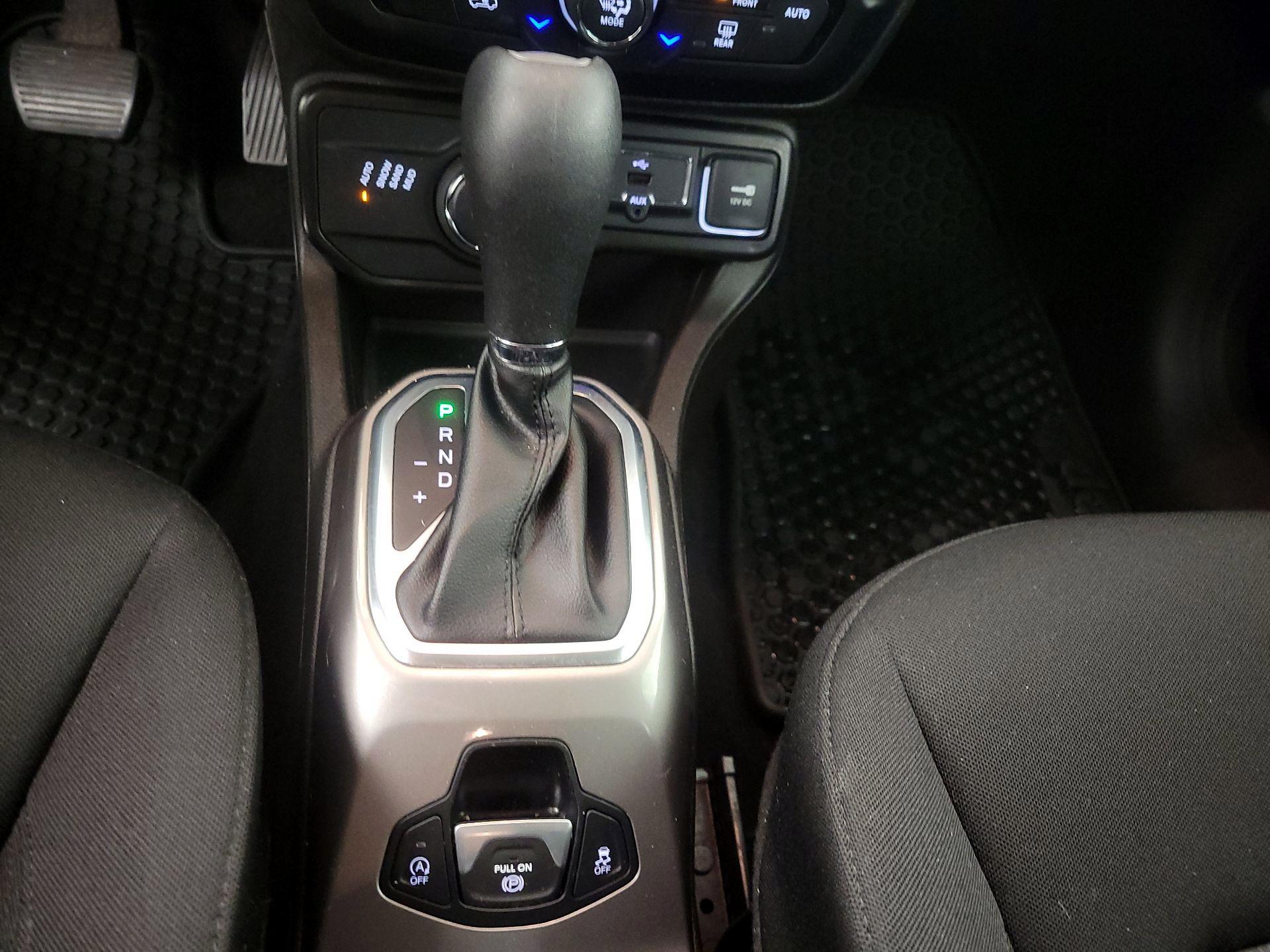 Thumbnail: 2022 Jeep Renegade - 18