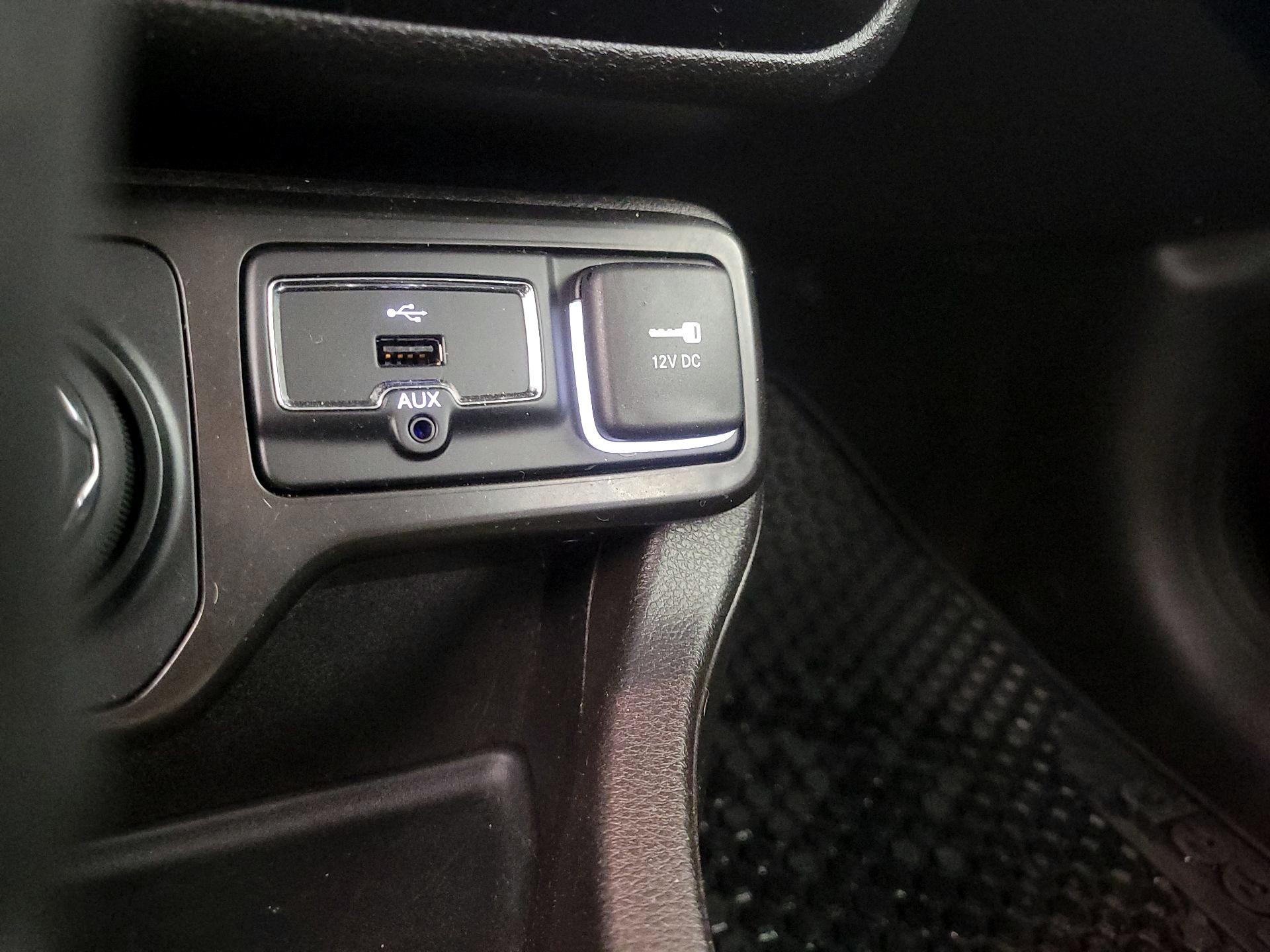 Thumbnail: 2022 Jeep Renegade - 19