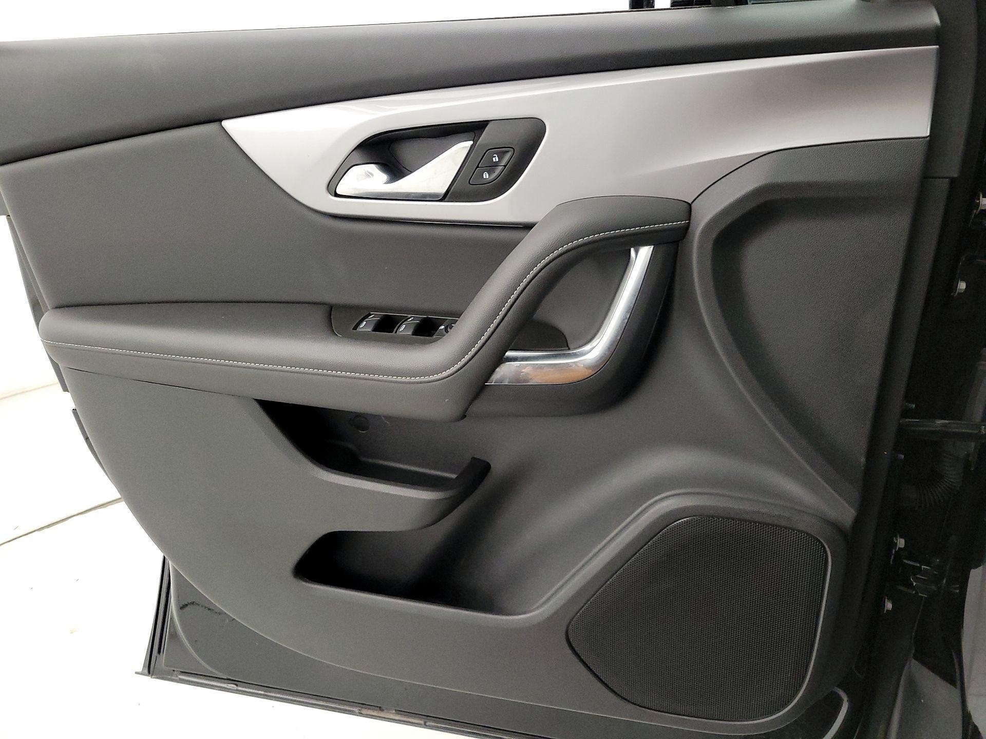 Thumbnail: 2023 Chevrolet Blazer - 12