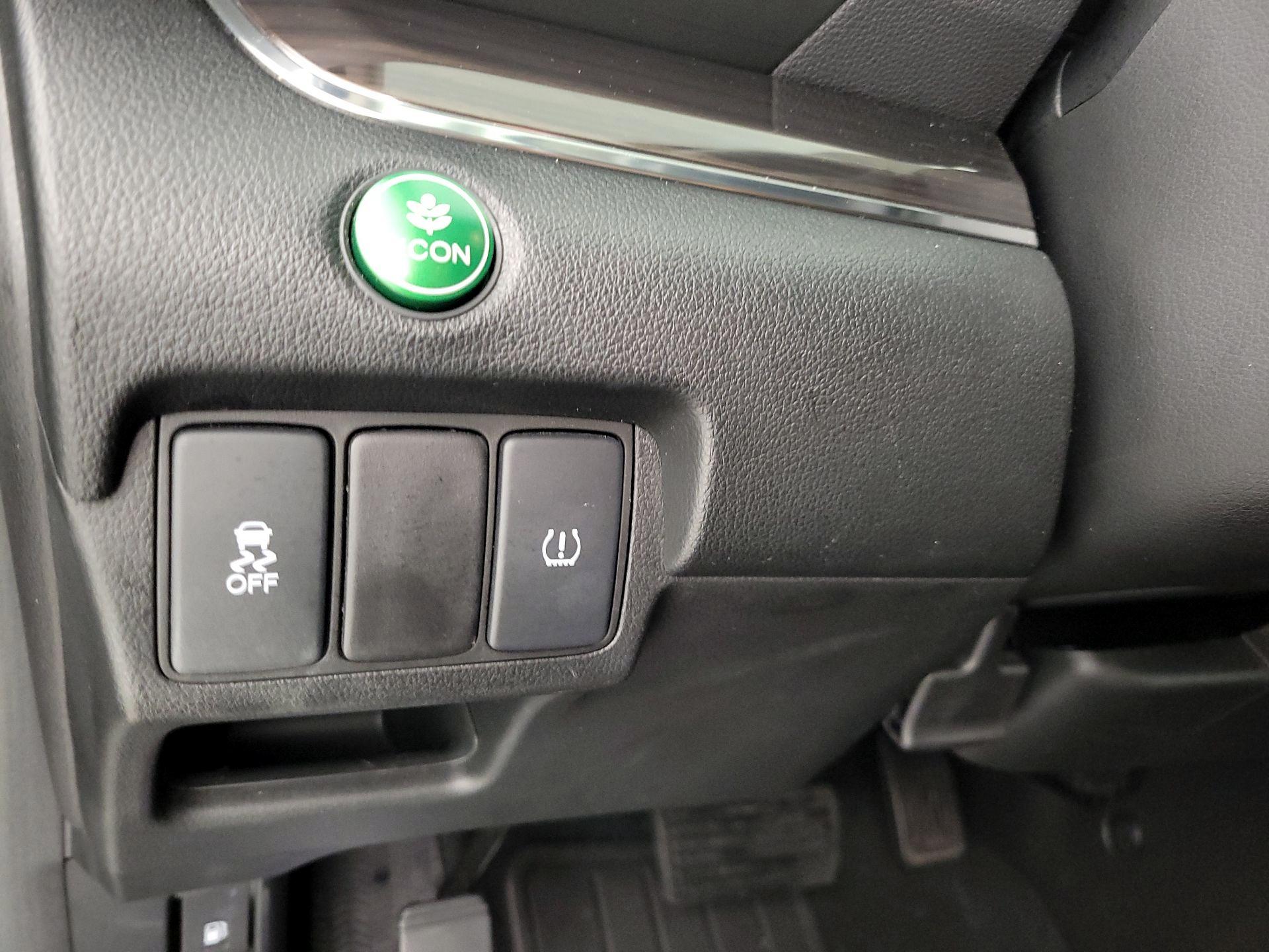 Thumbnail: 2015 Honda CR-V - 13