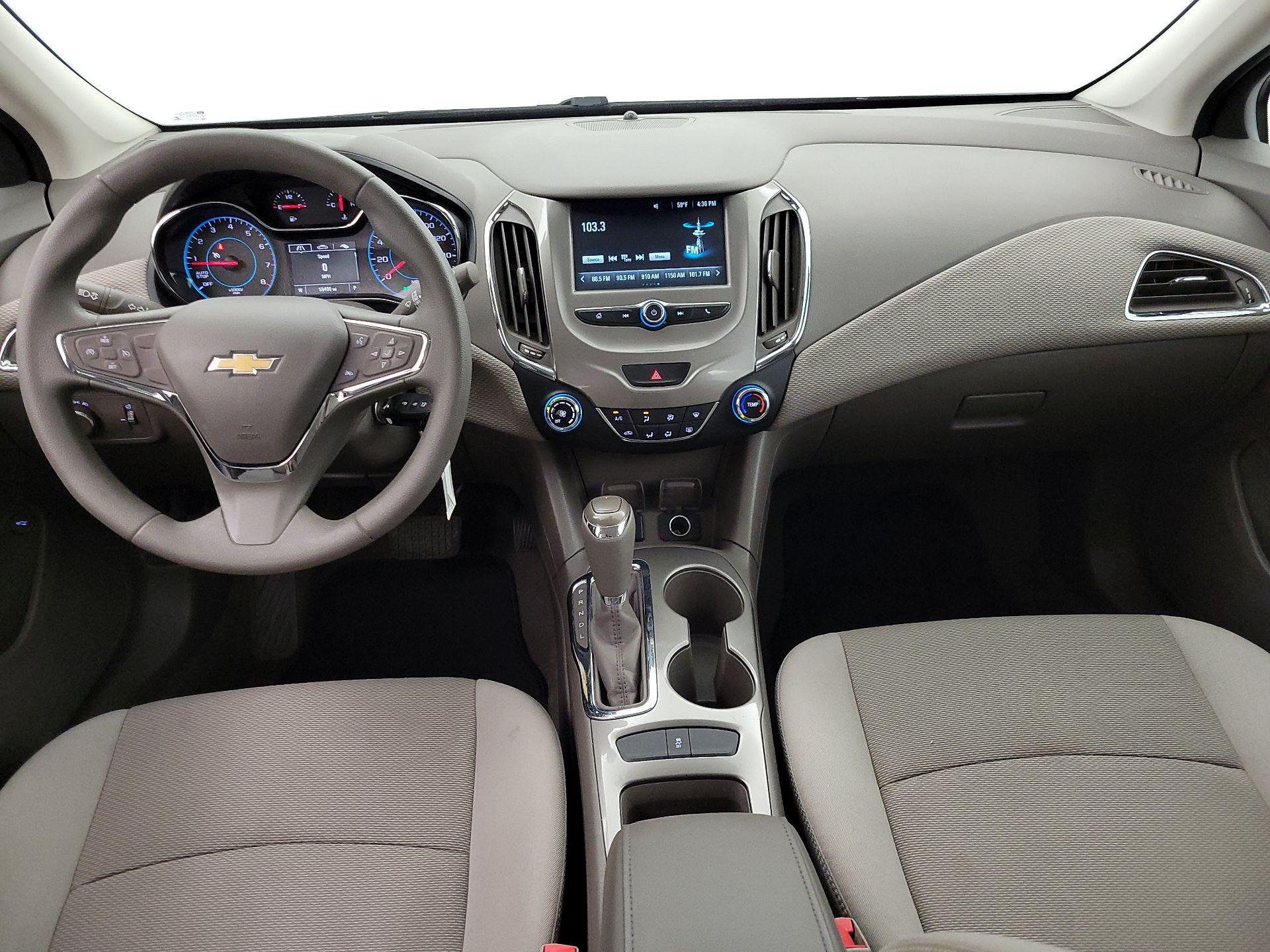 Thumbnail: 2018 Chevrolet Cruze - 9