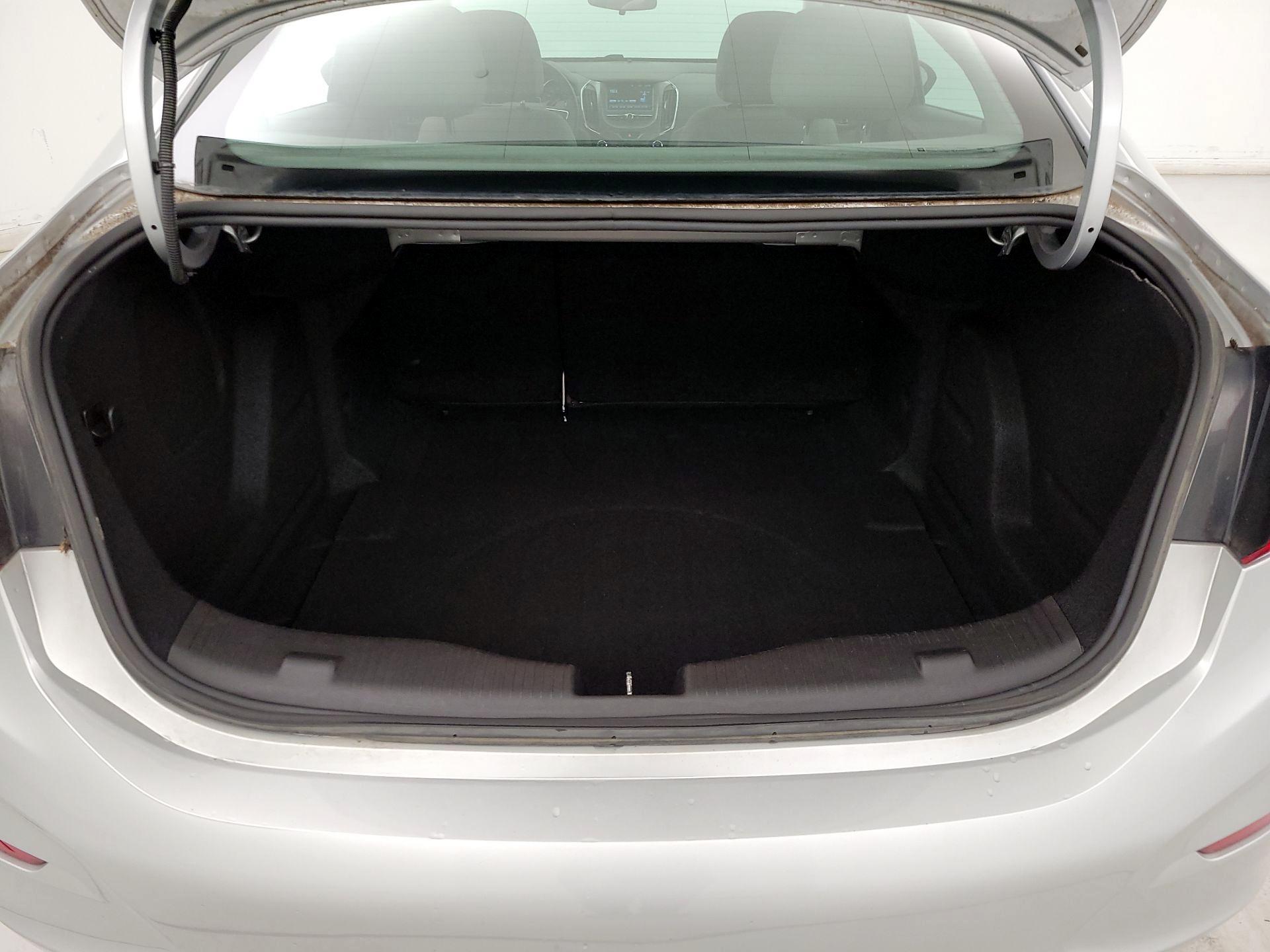 Thumbnail: 2018 Chevrolet Cruze - 20