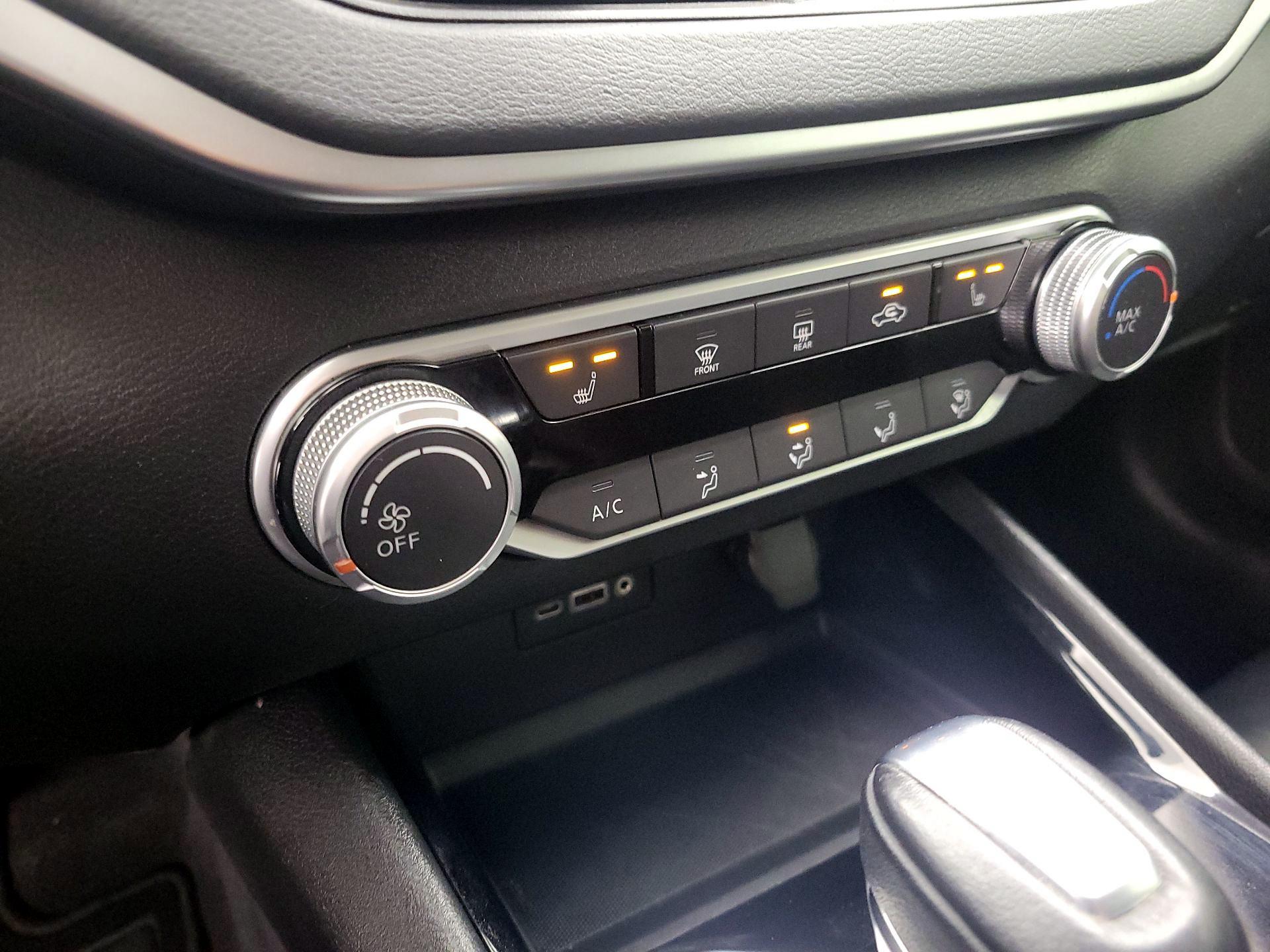 Thumbnail: 2021 Nissan Altima - 16