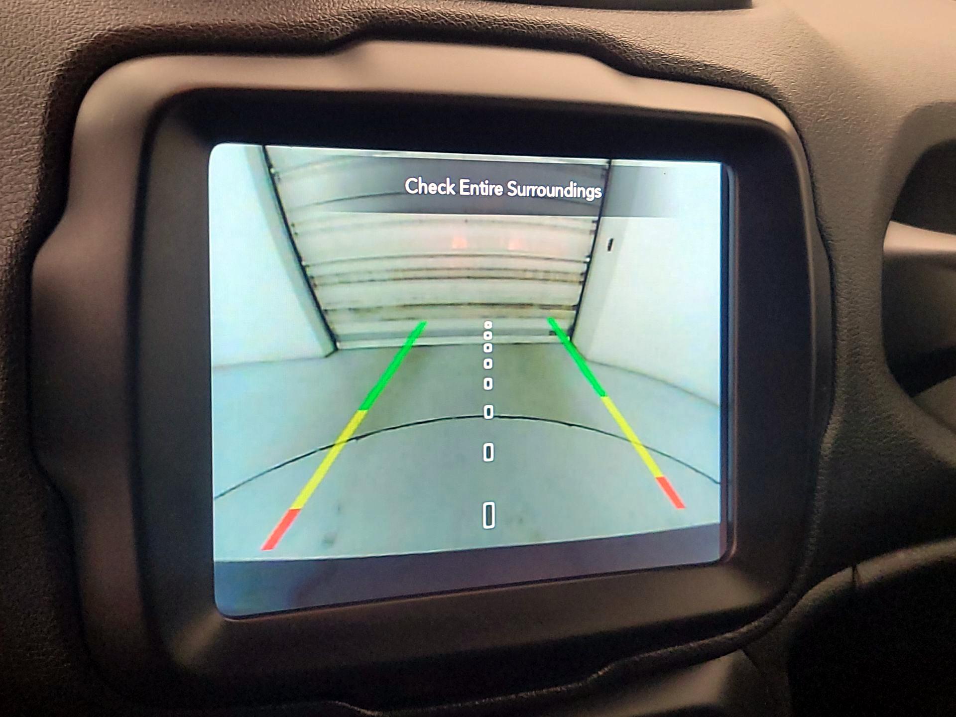 Thumbnail: 2021 Jeep Renegade - 15