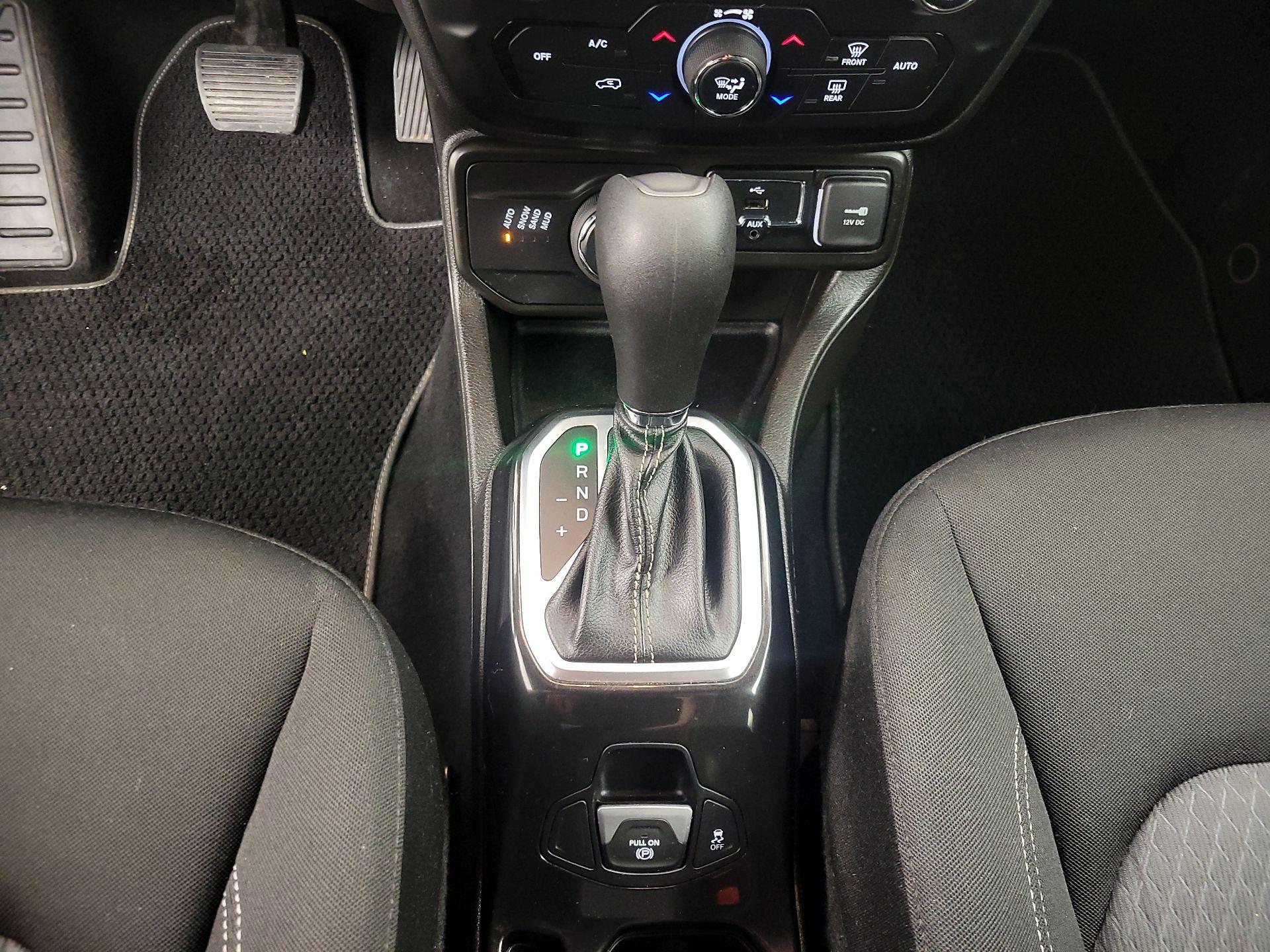 Thumbnail: 2021 Jeep Renegade - 18