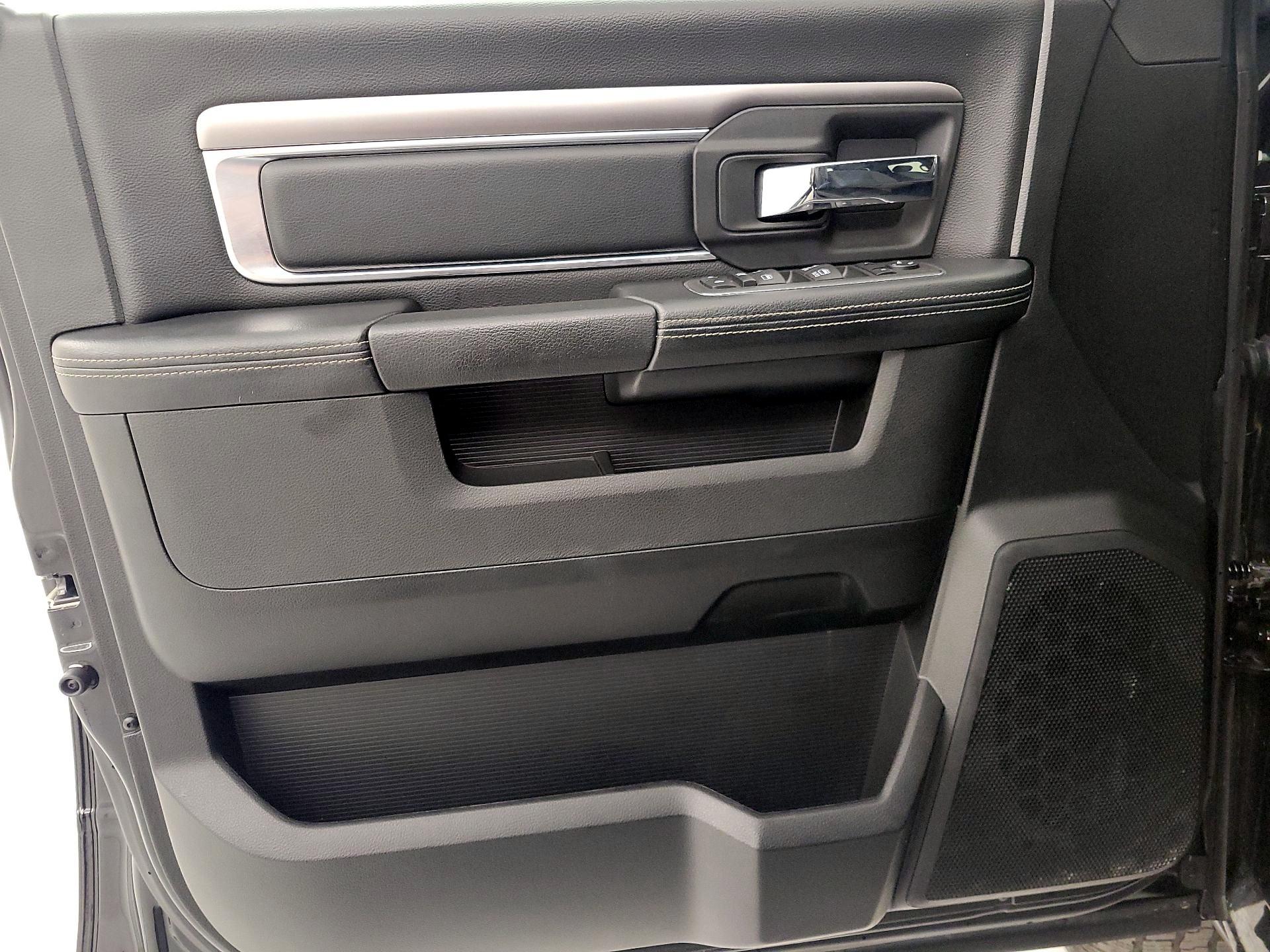 Thumbnail: 2022 RAM 1500 Classic - 12