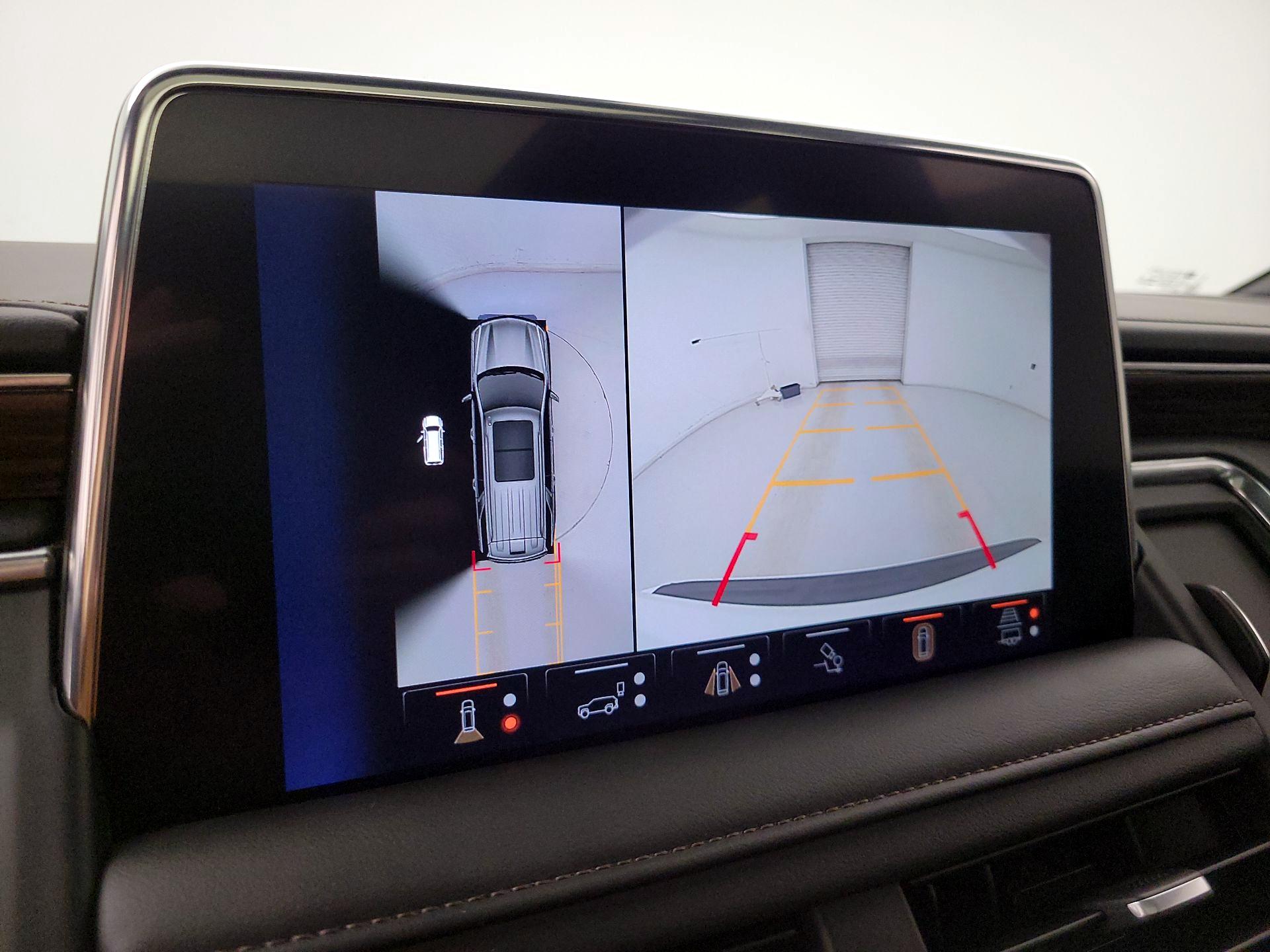 Thumbnail: 2023 Chevrolet Tahoe - 14