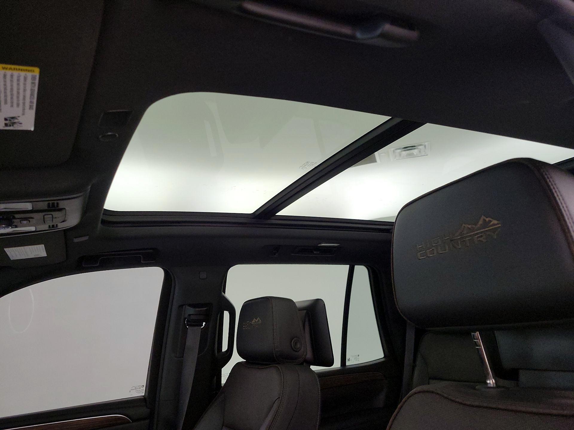 Thumbnail: 2023 Chevrolet Tahoe - 19